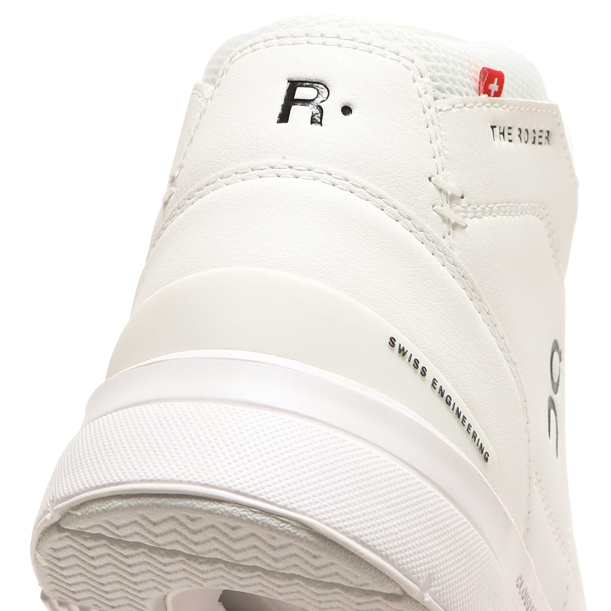 On THE ROGER Clubhouse Mid All White（オン ザ ロジャー