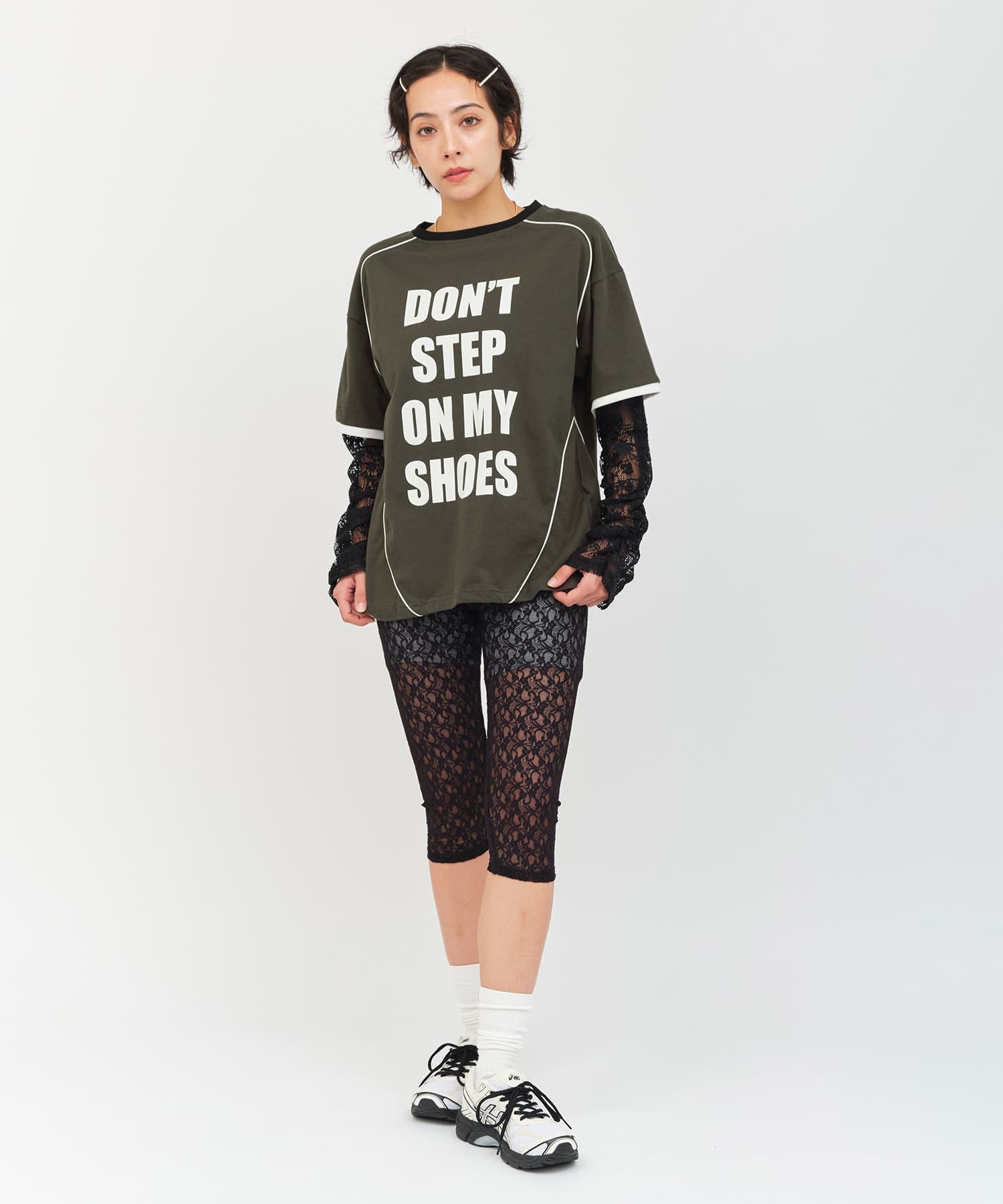 atmos pink Layered Lace Sleeve T-Shirt BLACKの画像