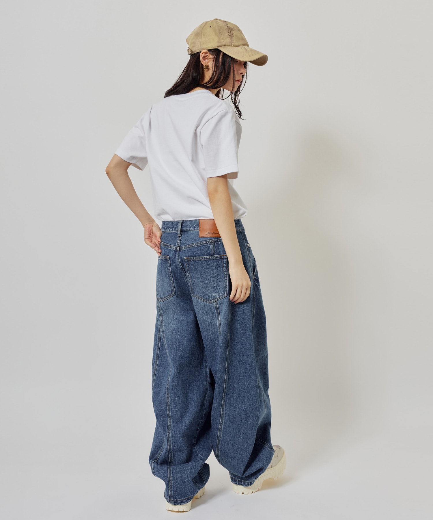 atmos pink Curve Denim Pants BLUEの画像