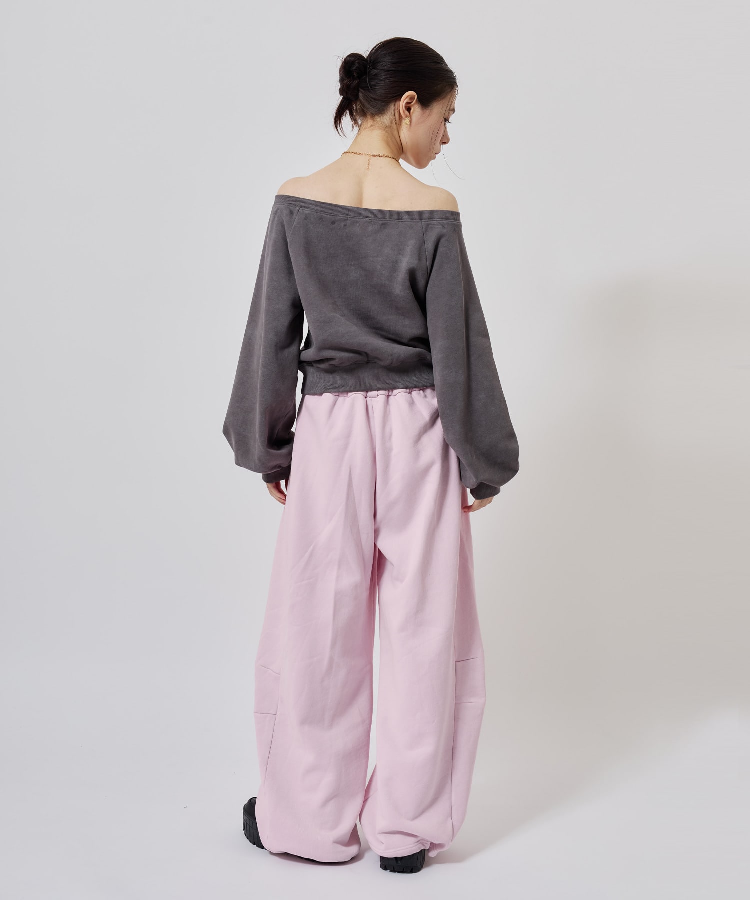 atmos pink Lace-up Sweat Top CHARCOALの画像