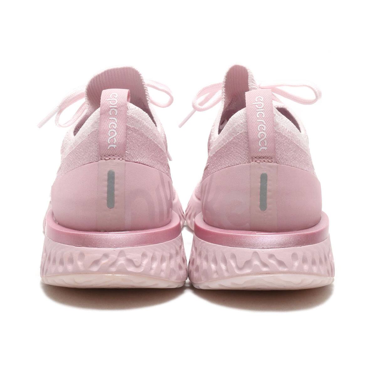 nike epic react light pink
