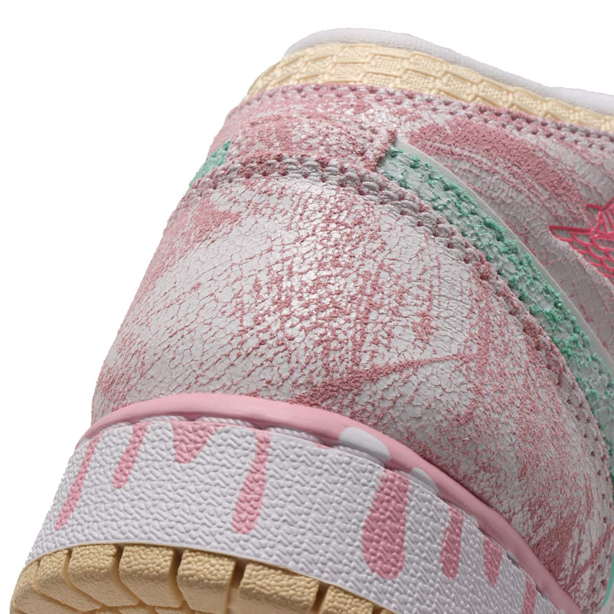 JORDAN BRAND AIR JORDAN 1 MID SE (GS) WHITE/GREEN GLOW-ARCTIC PUNCH 21SP-Iの画像