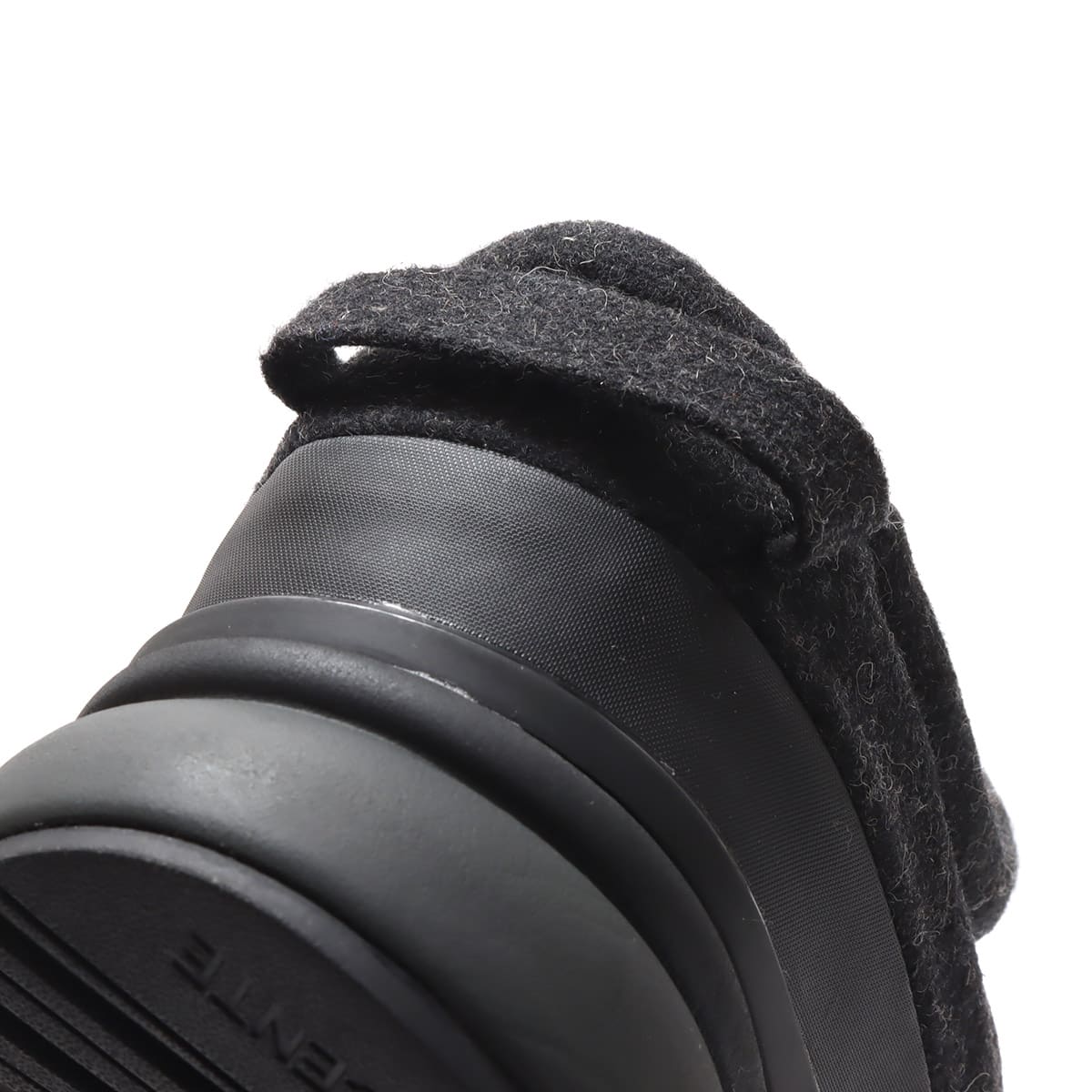 DESCENTE WINTER MOCK BLACK/GRAY 21FW-Iの画像