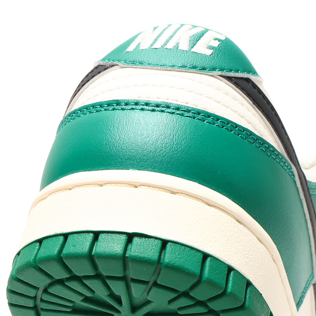 NIKE DUNK LOW RETRO SE PALE IVORY/BLACK-MALACHITE-PALE IVORY 22FA-I