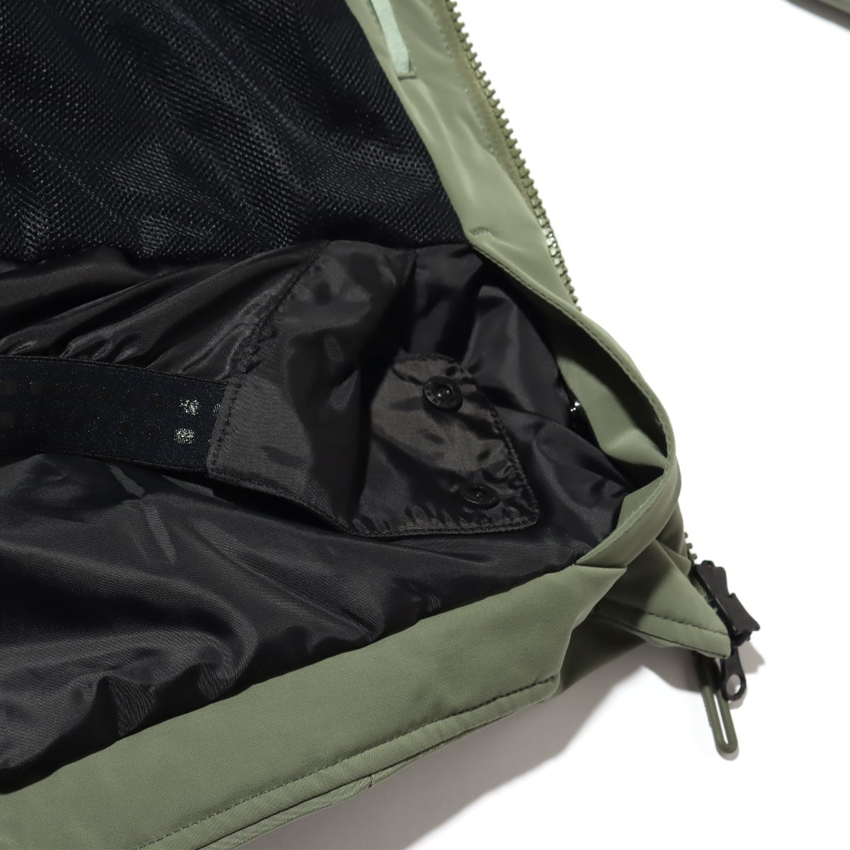 DESCENTE INSULATED JACKET OLIVE 20FW-S