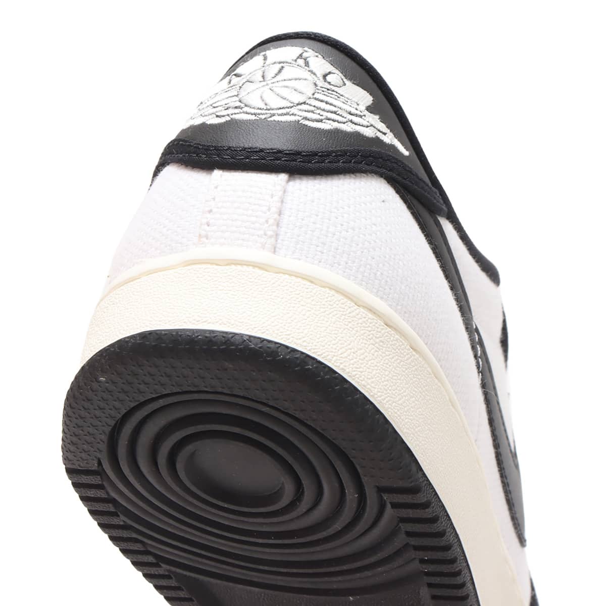 JORDAN BRAND AJKO 1 LOW WHITE/BLACK-SAIL 23FA-S（ジョーダン