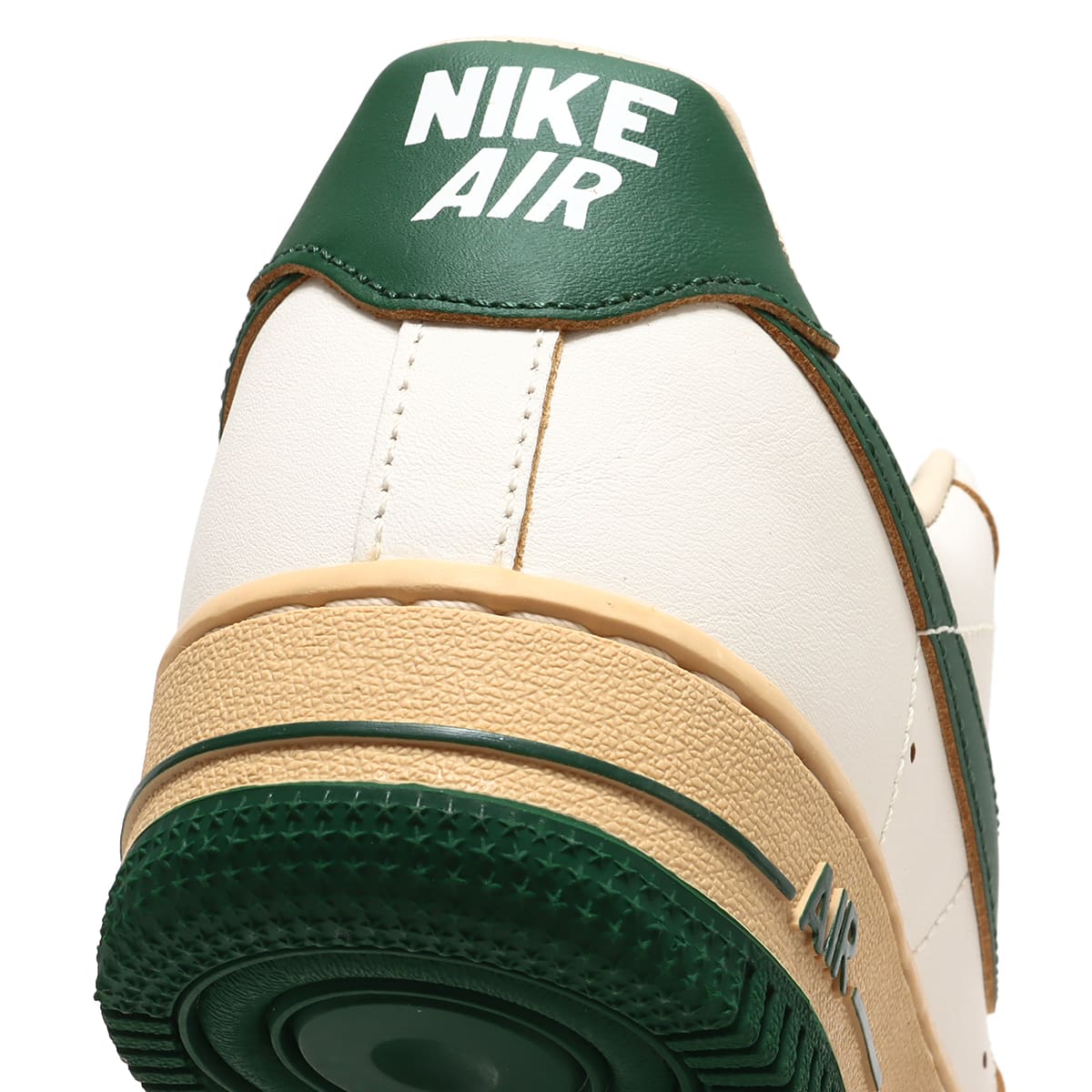 NIKE WMNS AIR FORCE 1 '07 LV8 SAIL/GORGE GREEN-SESAME-PEARL WHITE 