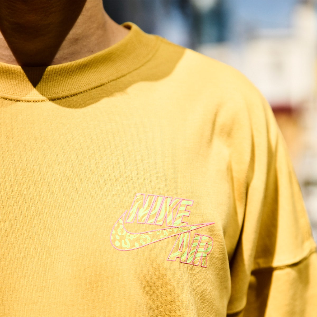NIKE AS M NSW TEE OS BRANDRIFFS LBR WHEAT GOLD 23SU-Iの画像