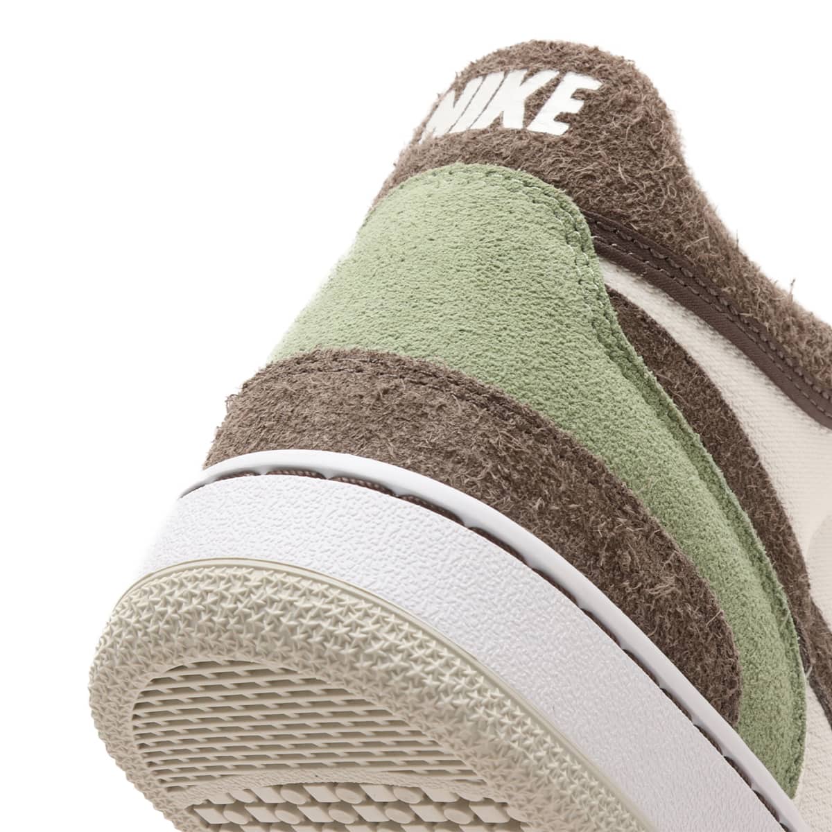 NIKE ATTACK OIL GREEN/IRONSTONE-SAIL-WHITEの画像
