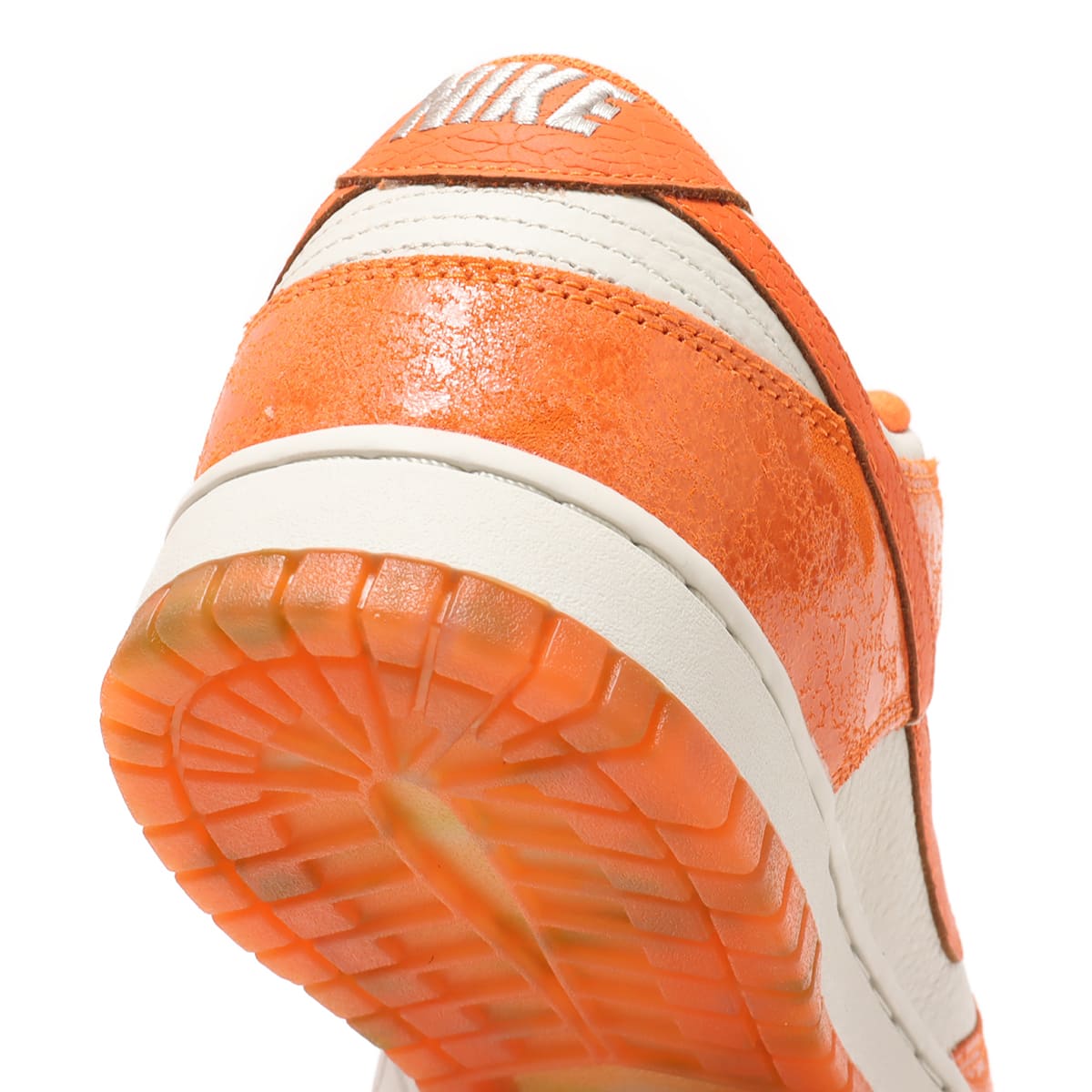 NIKE WMNS DUNK LOW LIGHT BONE/SAFETY ORANGE-LASER ORANGE 23FA-I