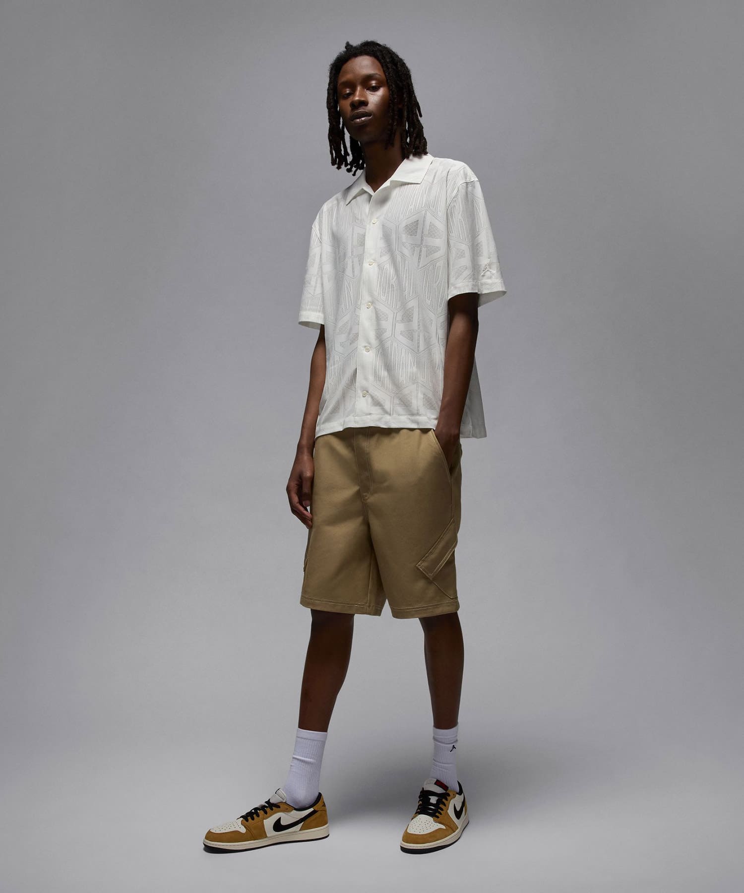 JORDAN BRAND M J ESS STMT CHI SHORT DESERT CAMOの画像