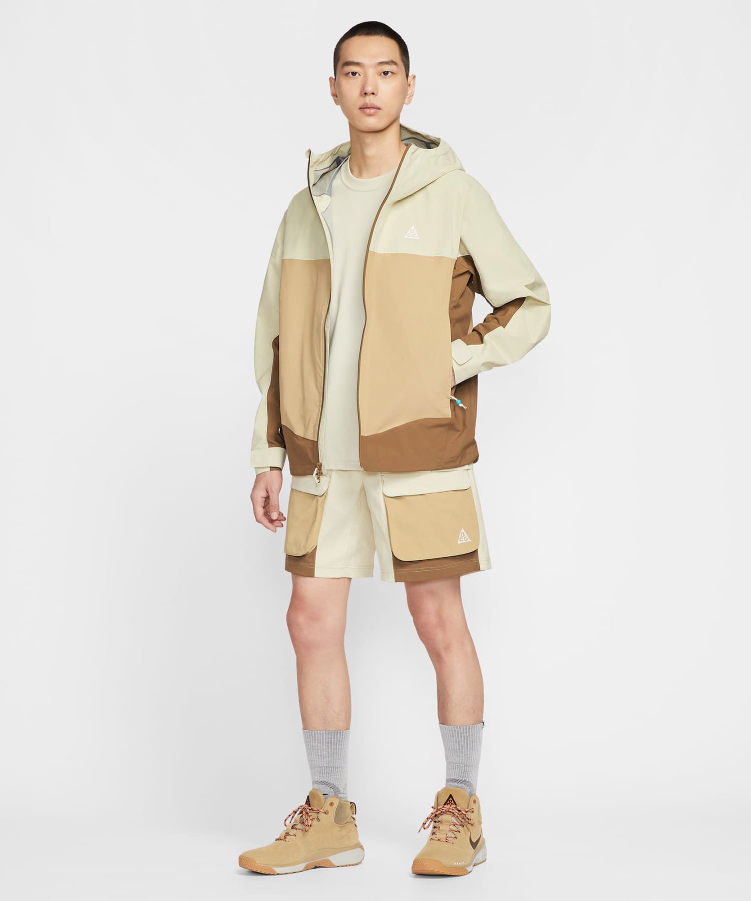 NIKE AS M ACG SFADV MORPHO RAIN JKT LT KHAKI/PARACHUTE BEIGE/SUMMIT WHITEの画像