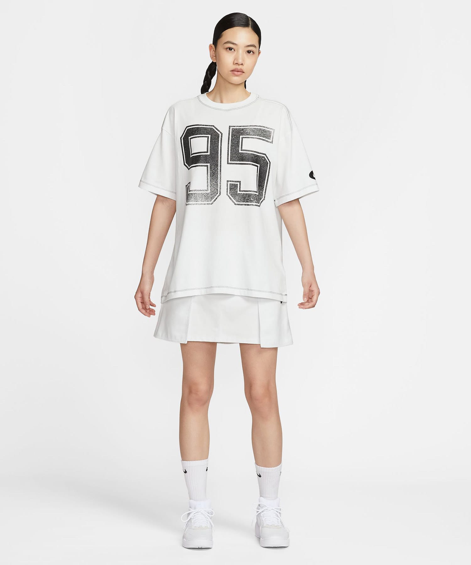 NIKE AS W NSW STREET SS OS TEE SUMMIT WHITEの画像