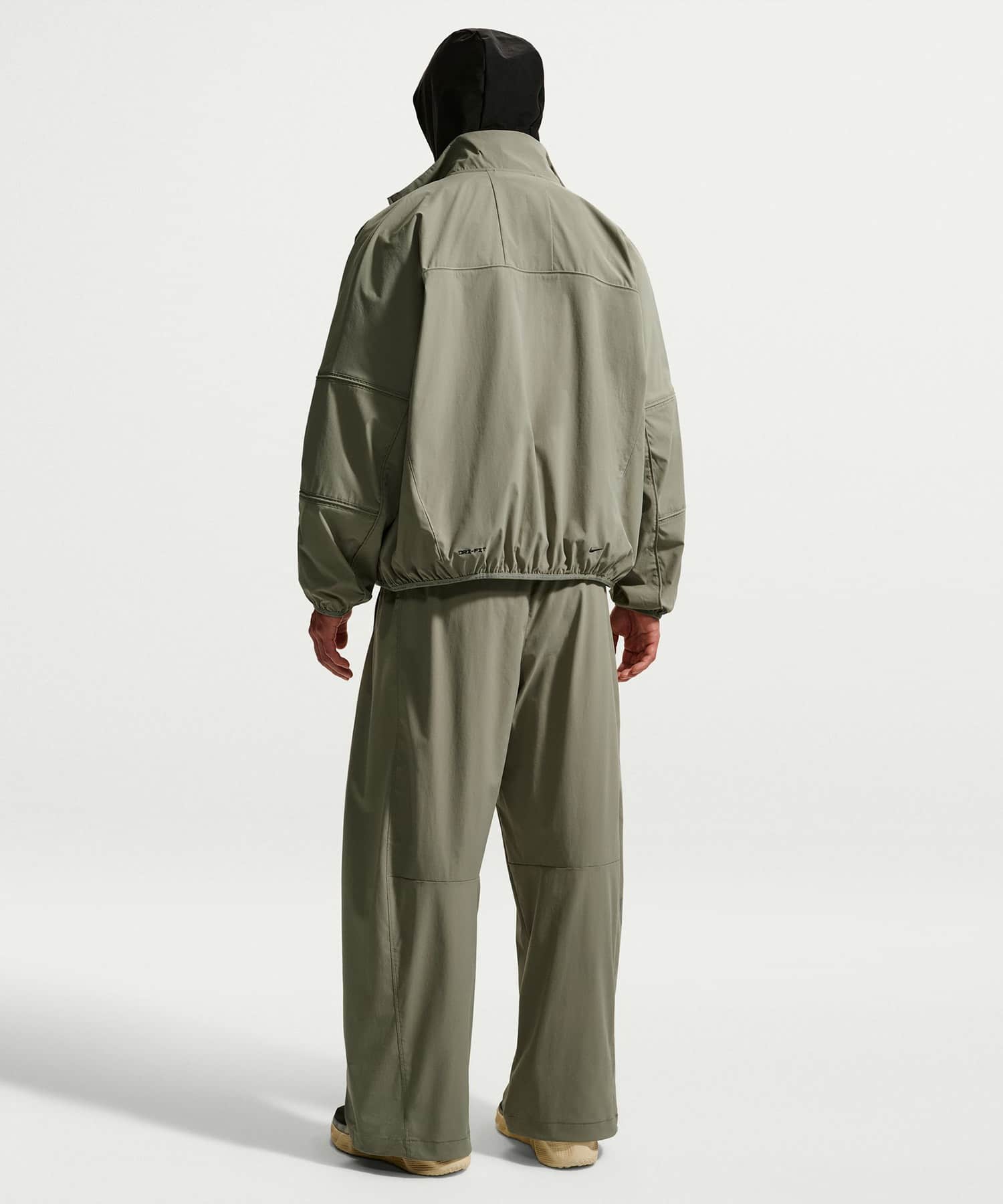 NIKE AS M NK UV TECH HELIOS SUN PNT GRAYの画像