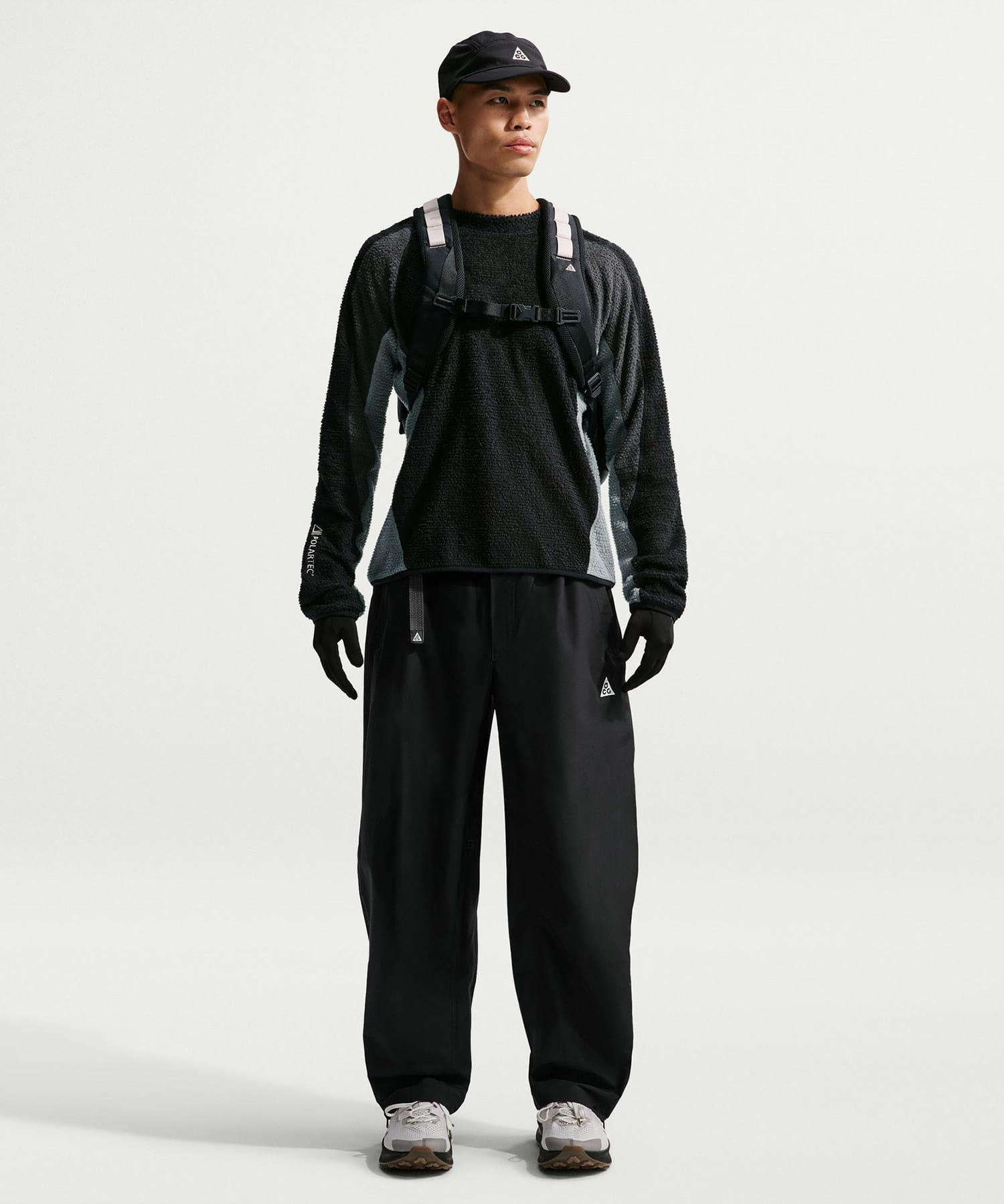 NIKE AS U ACG WOLF LICHEN CAPS CREW BLACKの画像