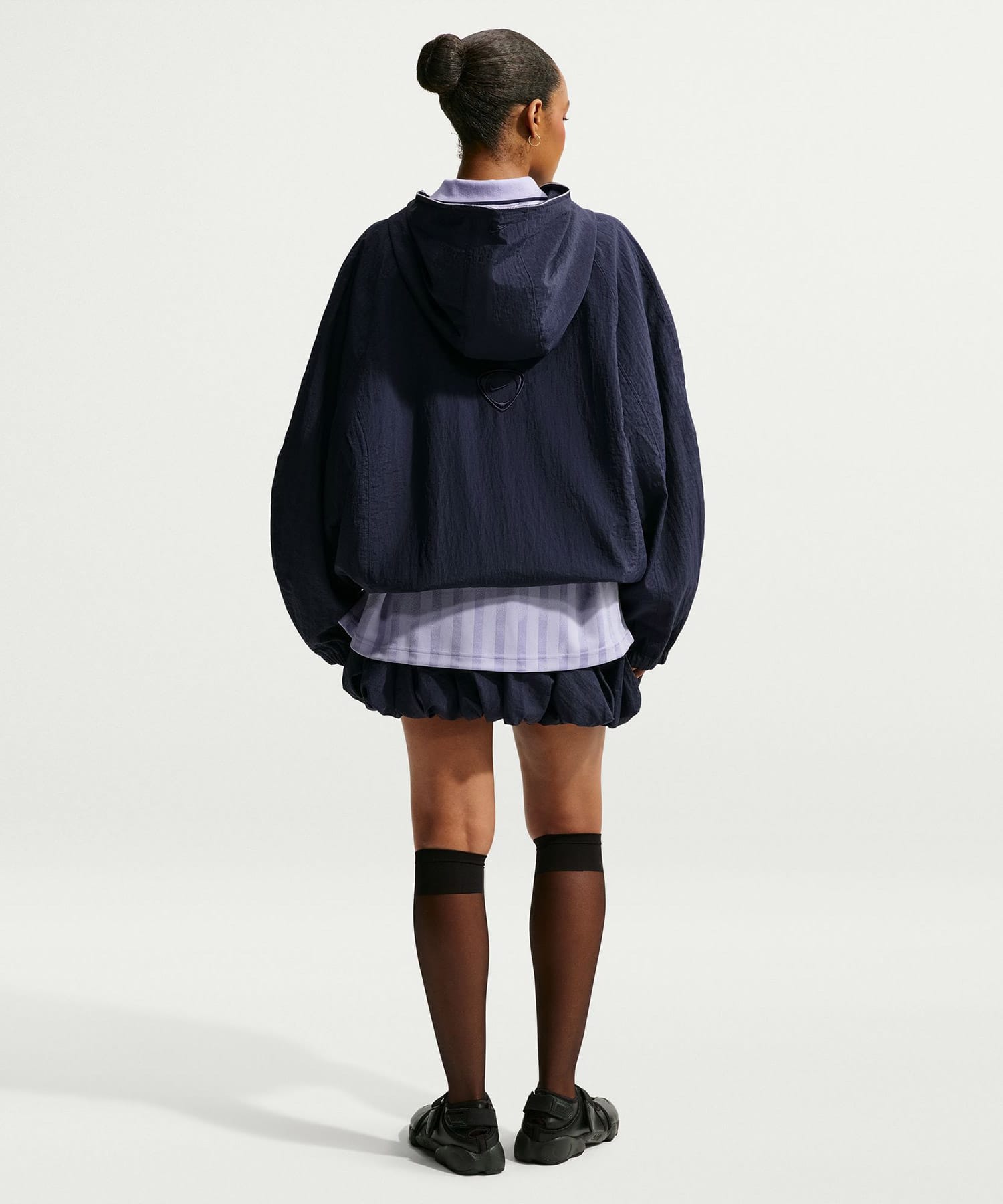 NIKE W RNWY LT WT JACKET BLUEの画像
