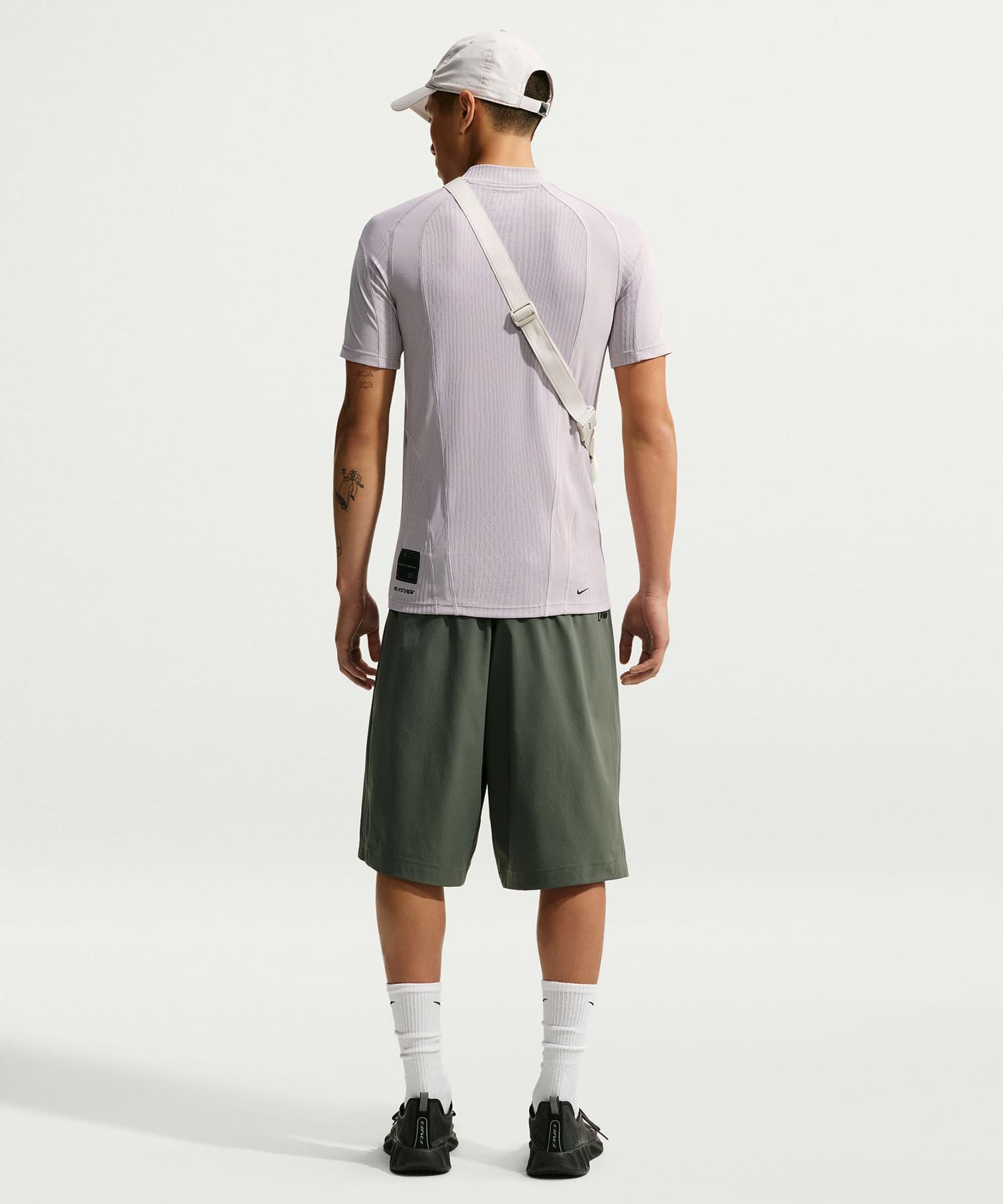 NIKE AS M NK DFADV TCH PRO MGNA SS GRAYの画像