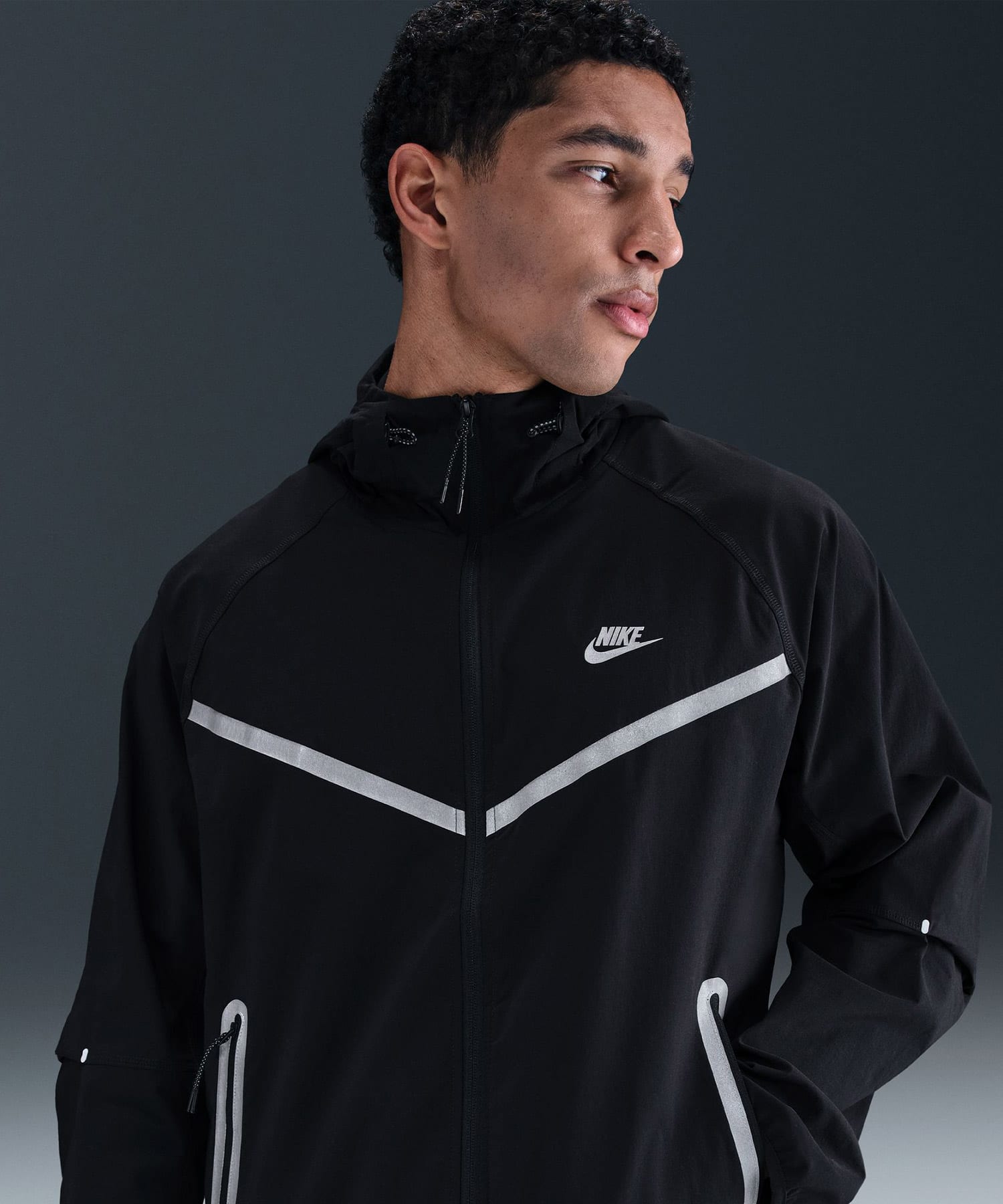 NIKE M NRG TCH WVN WR FZ JKT RF BLACKの画像