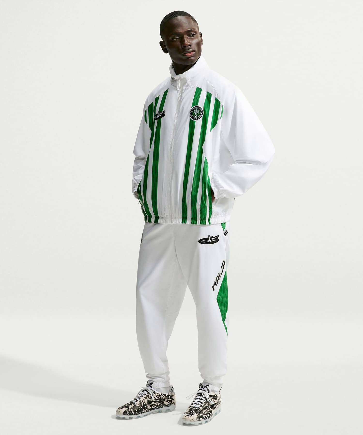 NIKE NFX M NK FC LW JACKET WHITEの画像