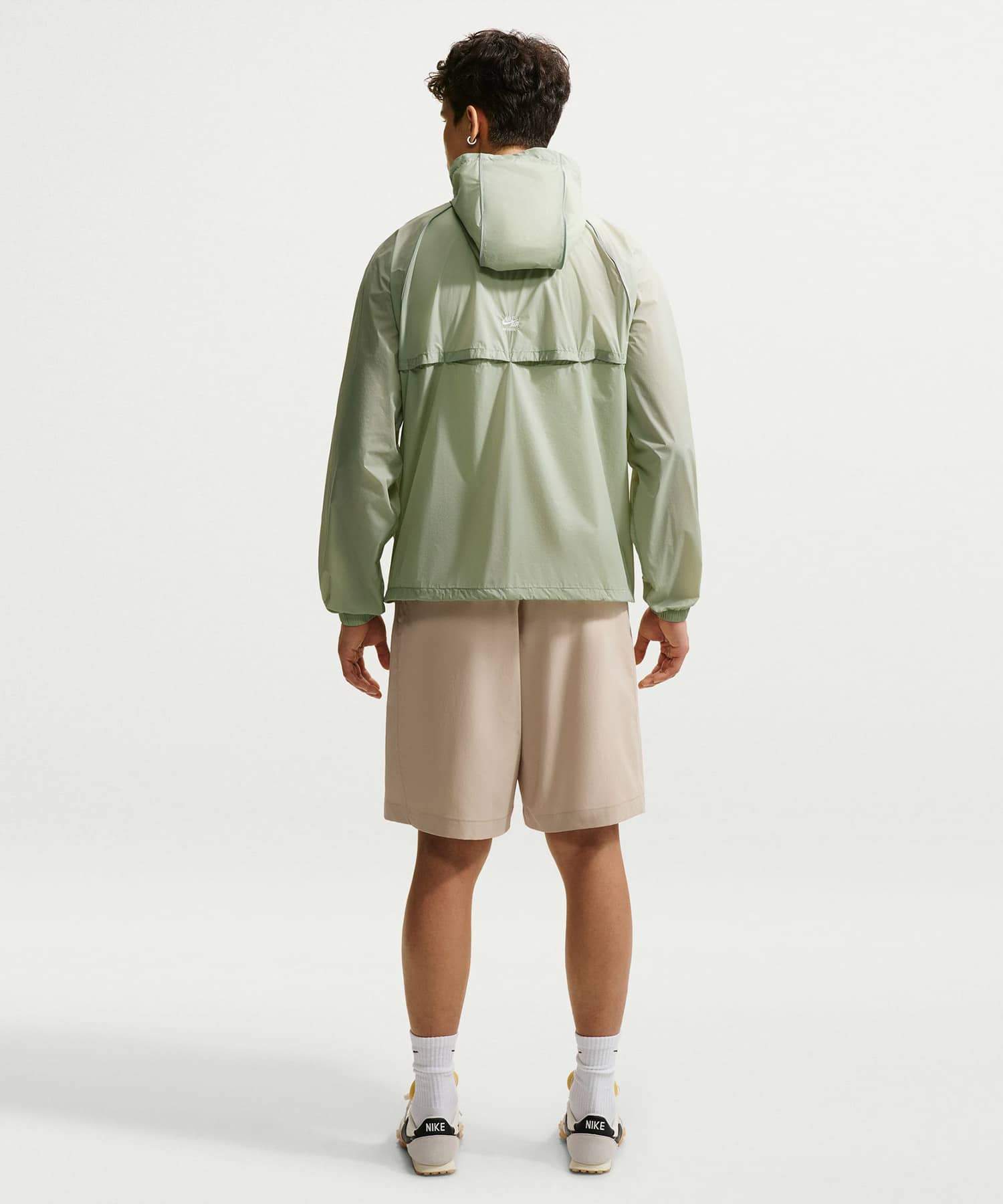 NIKE AS M NK WR LW FZ JKT FMRN GREENの画像
