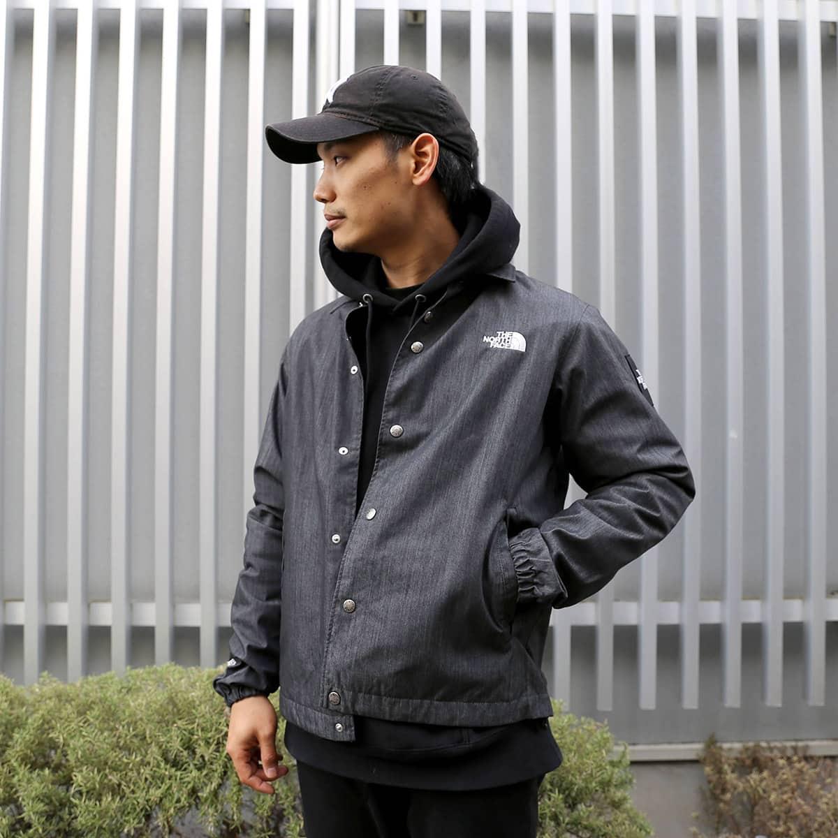 THE NORTH FACE GTX Denim Coach Jacket XL-