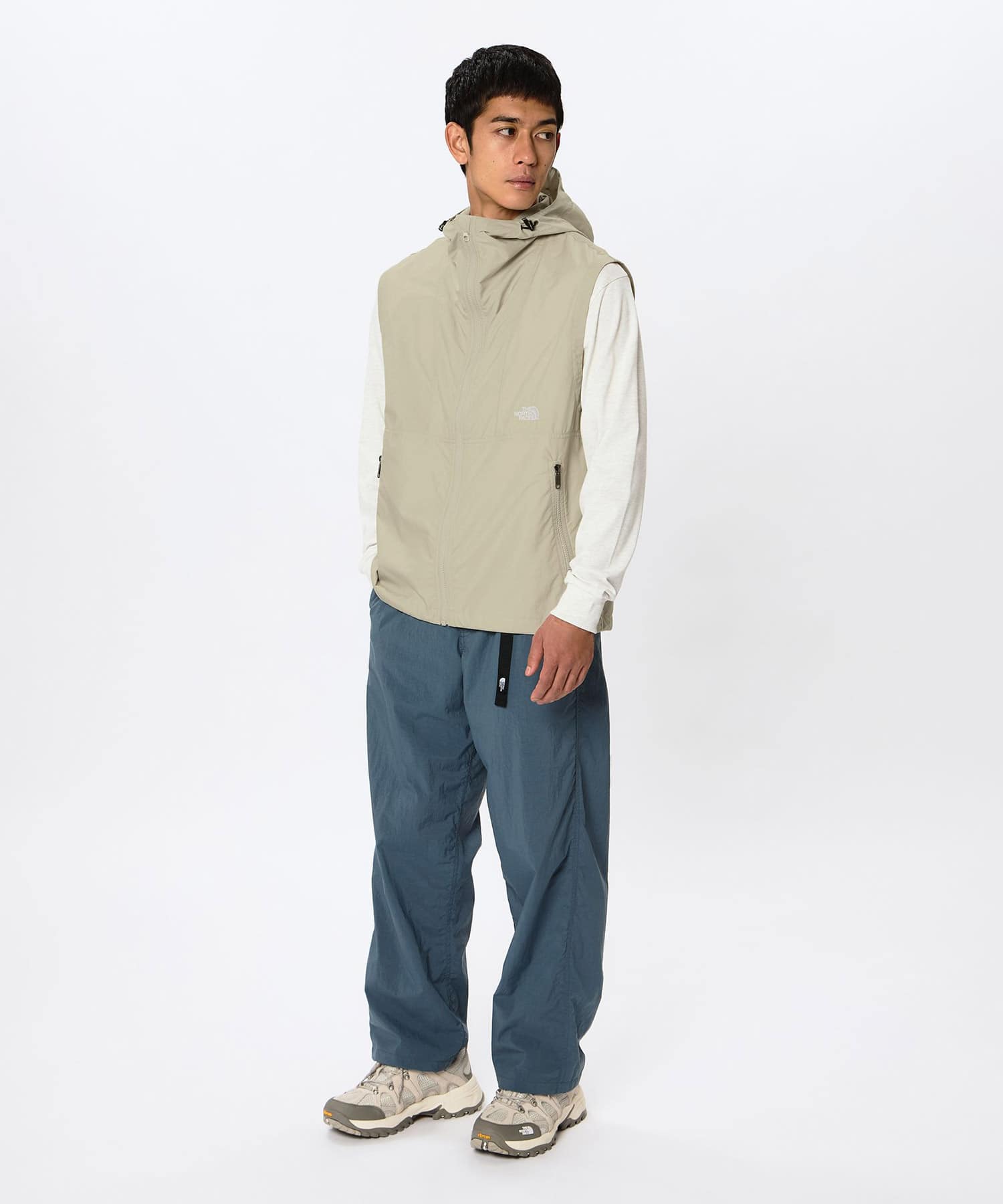 THE NORTH FACE Compact Hooded Vest フォッシルアイボリーの画像