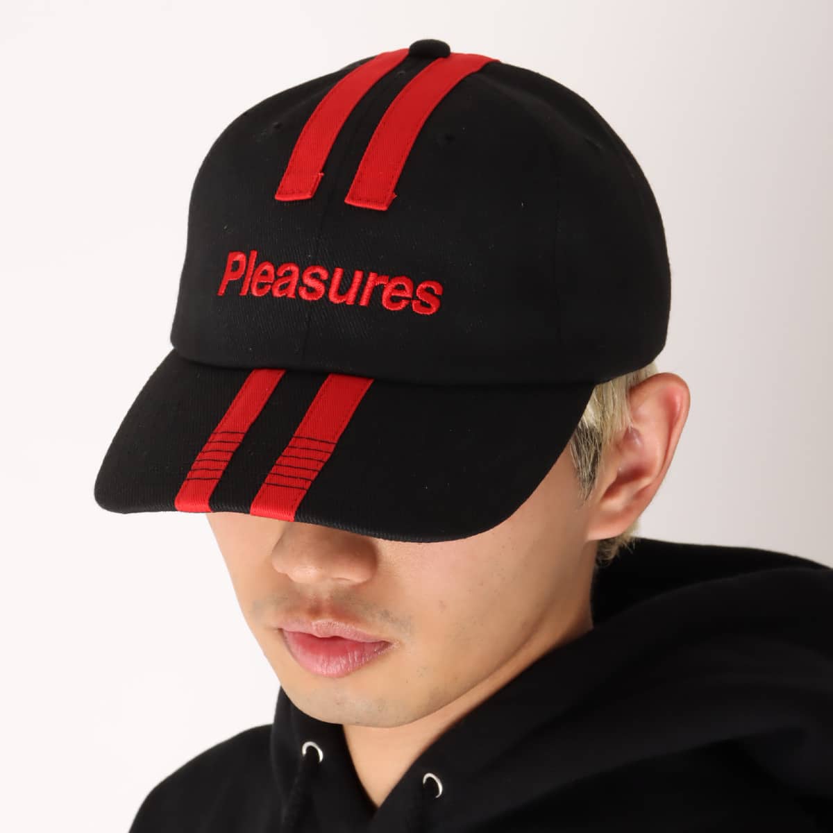 PLEASURES PILL SNAPBACK BLACKの画像
