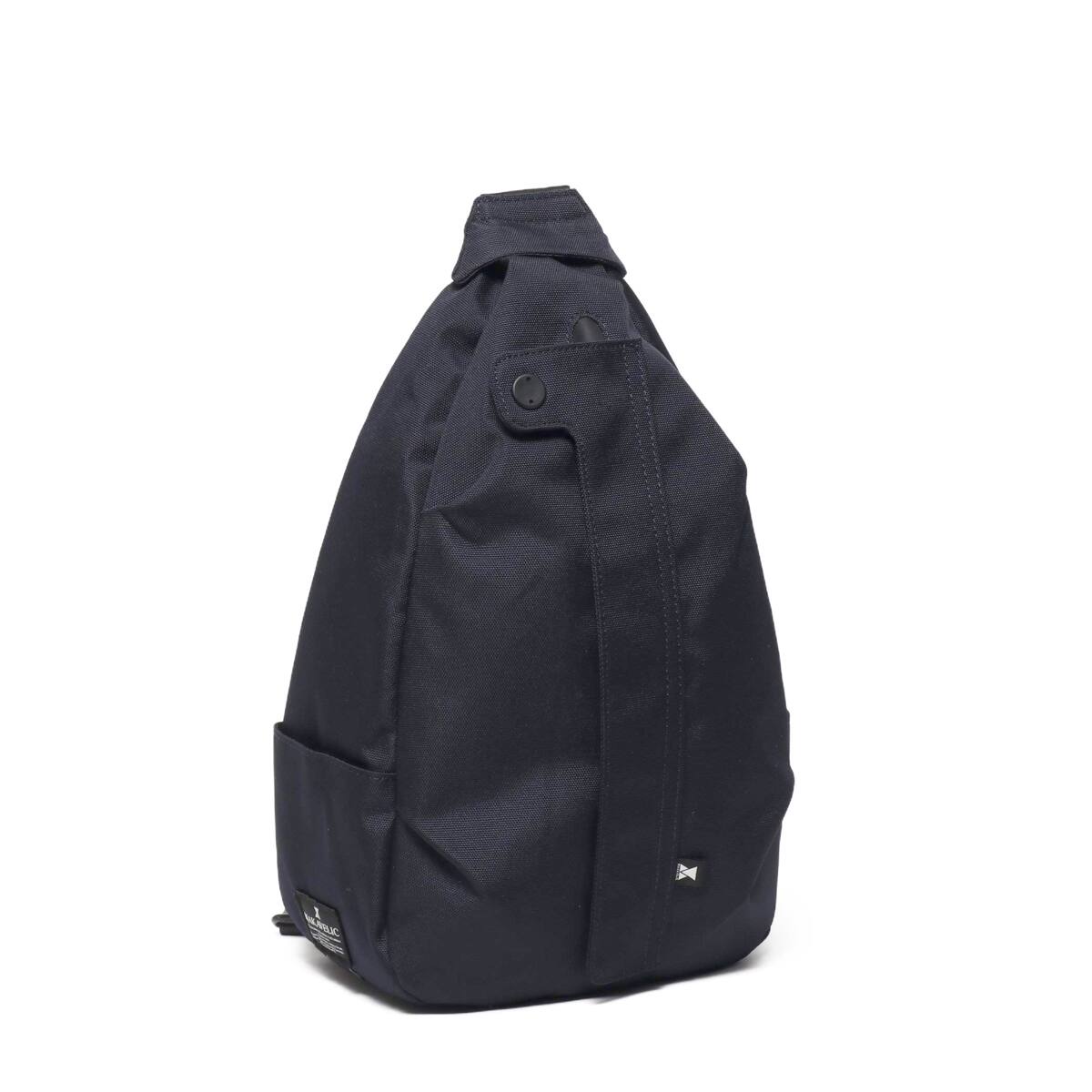atmos sling bag
