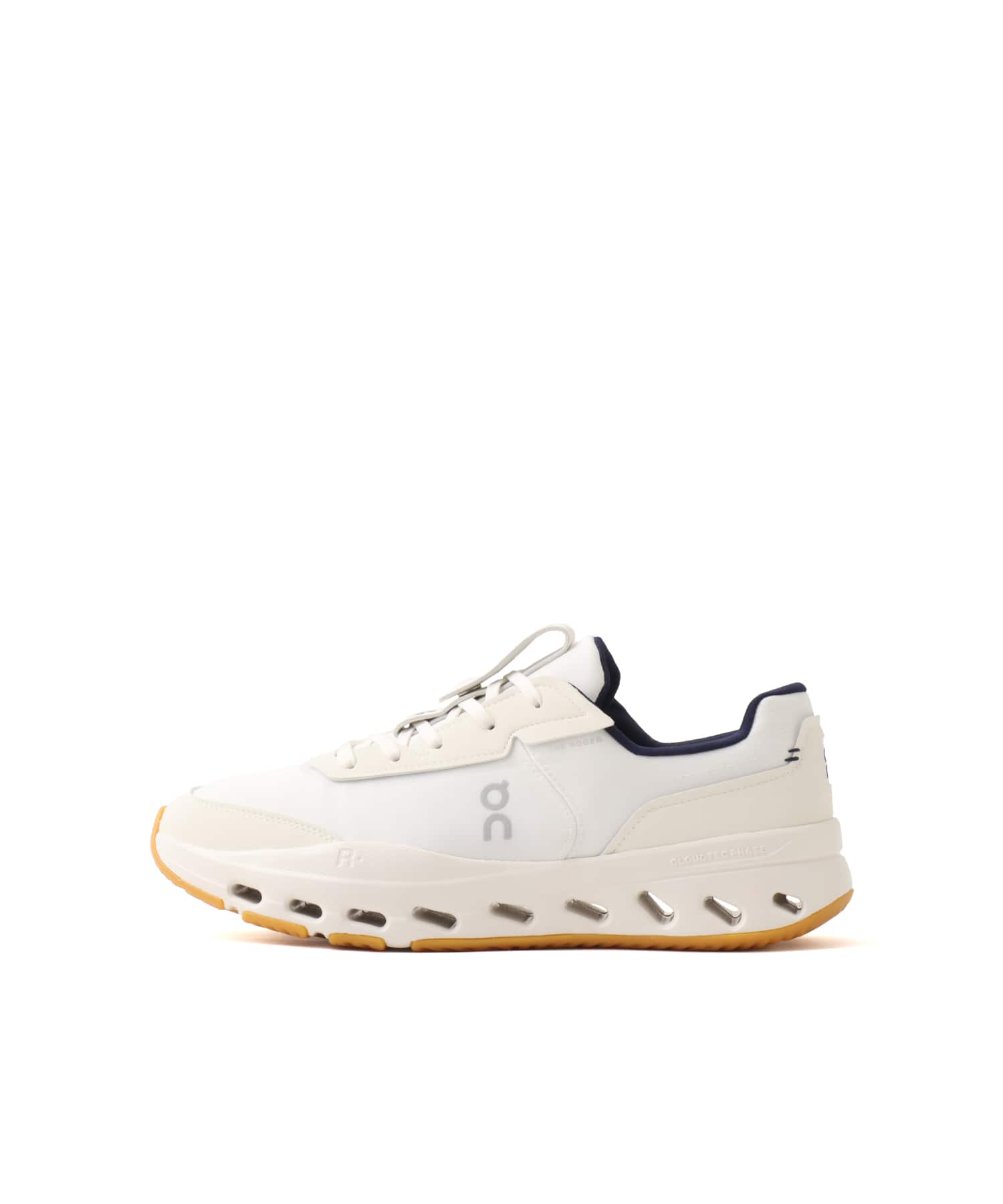 On THE ROGER Wildcard 1 M White | Midnightのメイン画像