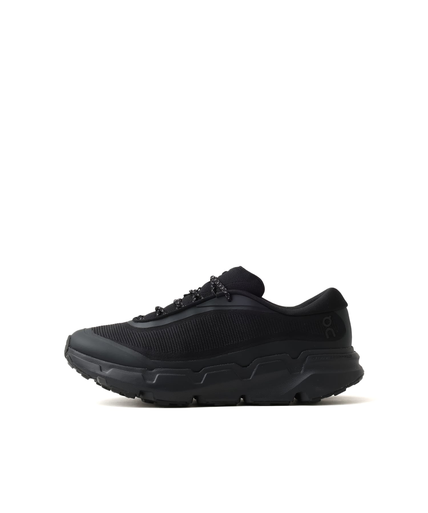 On CLOUDSOMA HIKE M Black | Blackのメイン画像