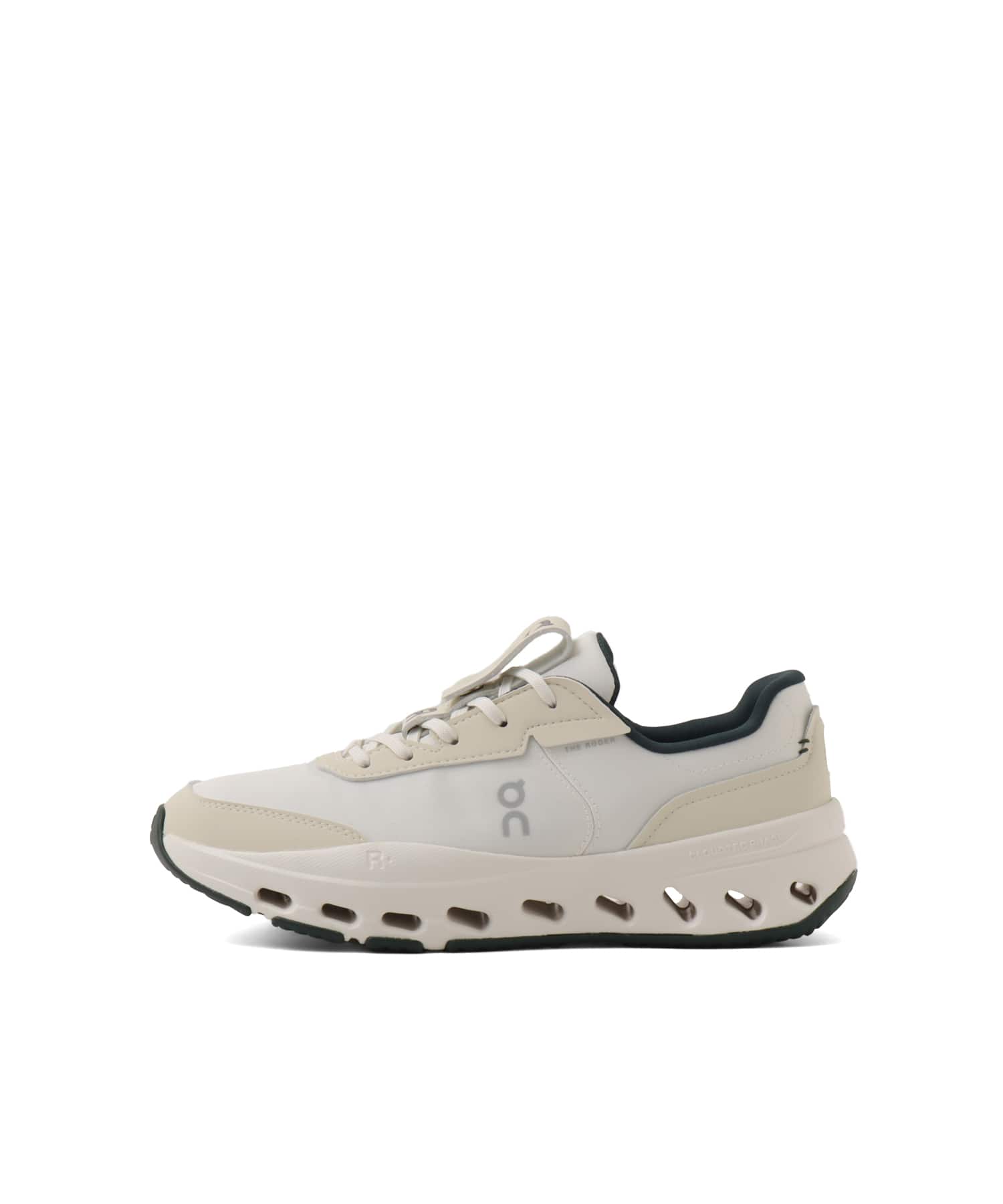 On THE ROGER Wildcard 1 W Ivory | Evergreenのメイン画像