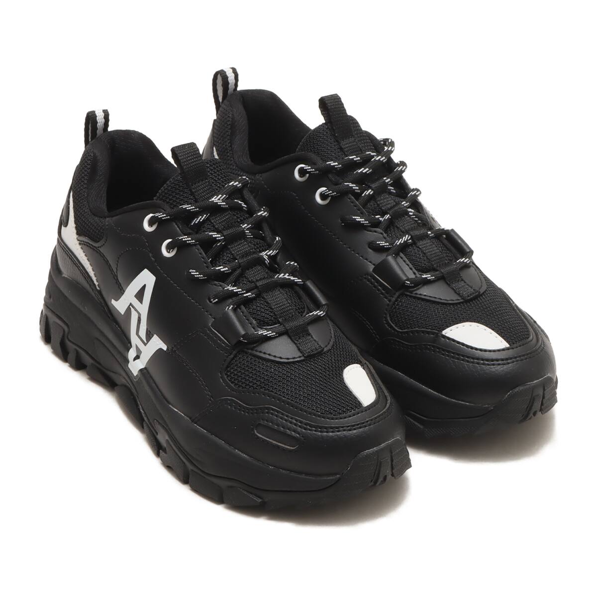 AKIII CLASSIC AKIII URBAN TRACKER SIGNITURE LOGO BLACK/WHITE 23FA-I