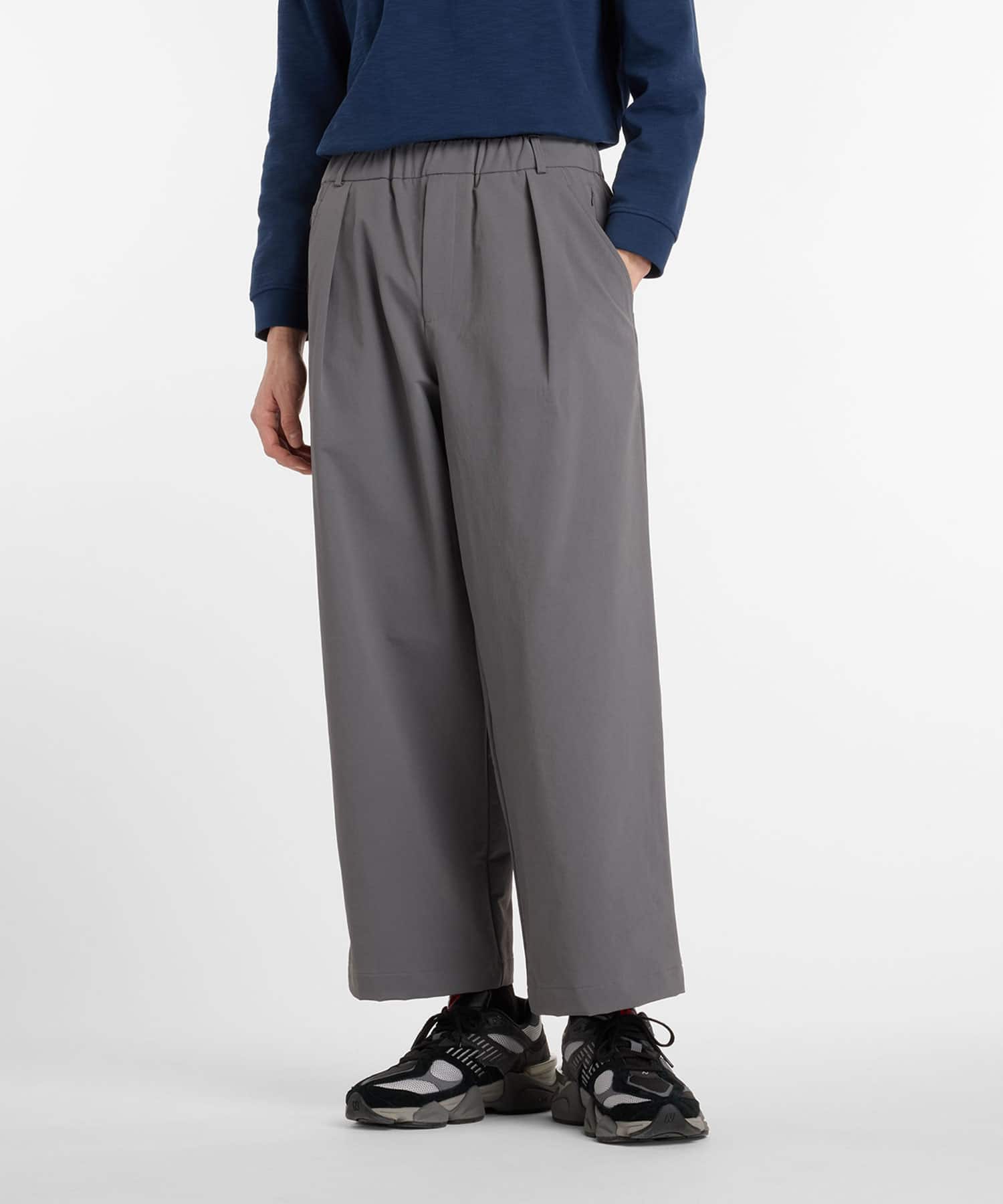 New Balance NB GREY WIDE PANTS キャッスルロックのメイン画像