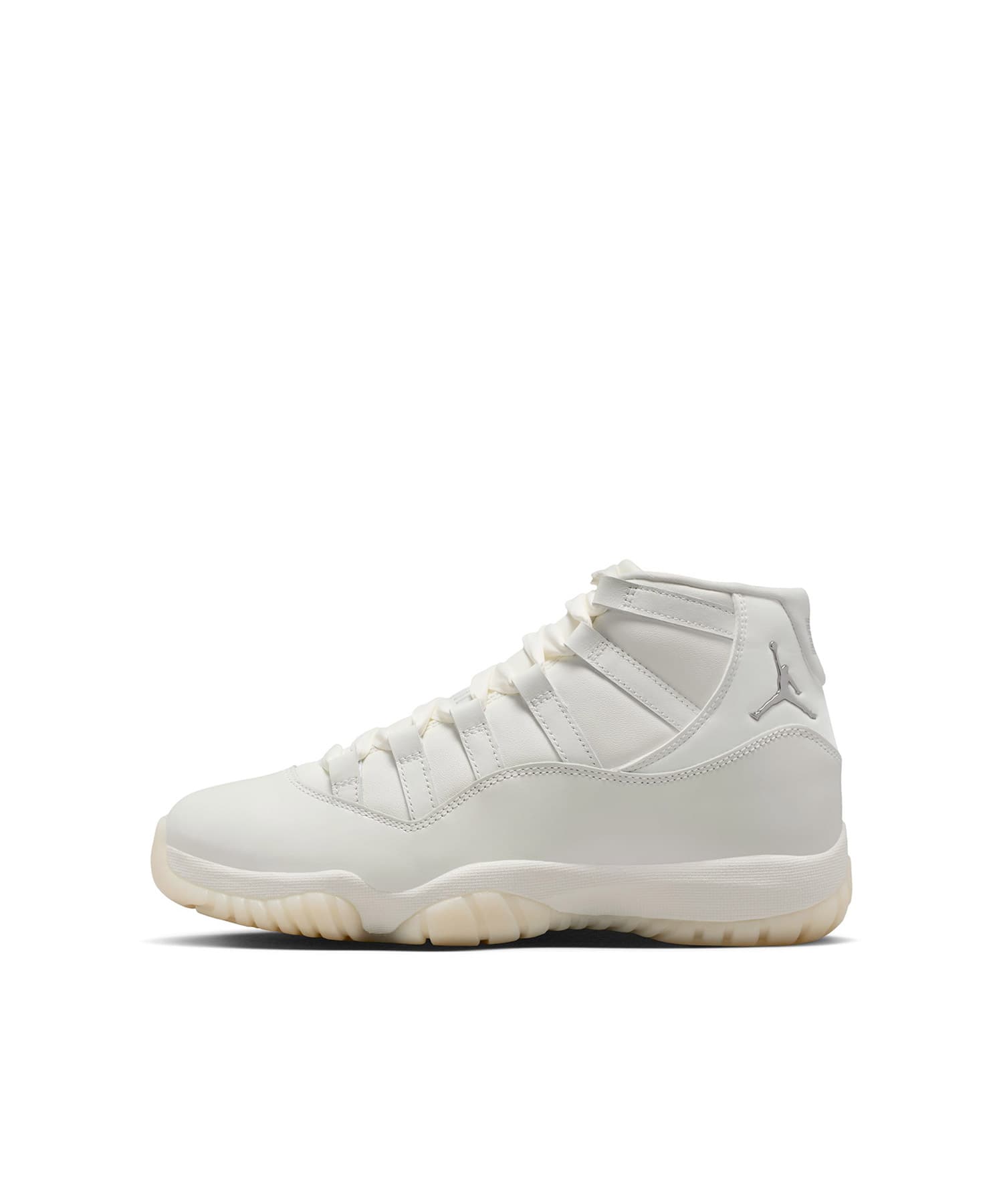 JORDAN BRAND WMNS AIR JORDAN 11 RETRO SAIL/PEARL GREY-WHITE-METALLIC SILVERのメイン画像