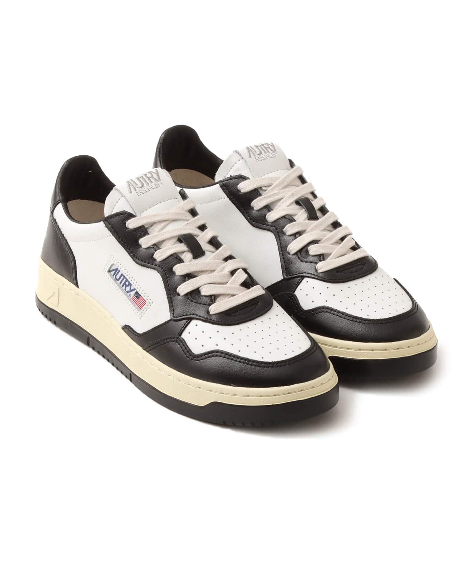 AUTRY MEDALIST LOW MAN BLACKのメイン画像