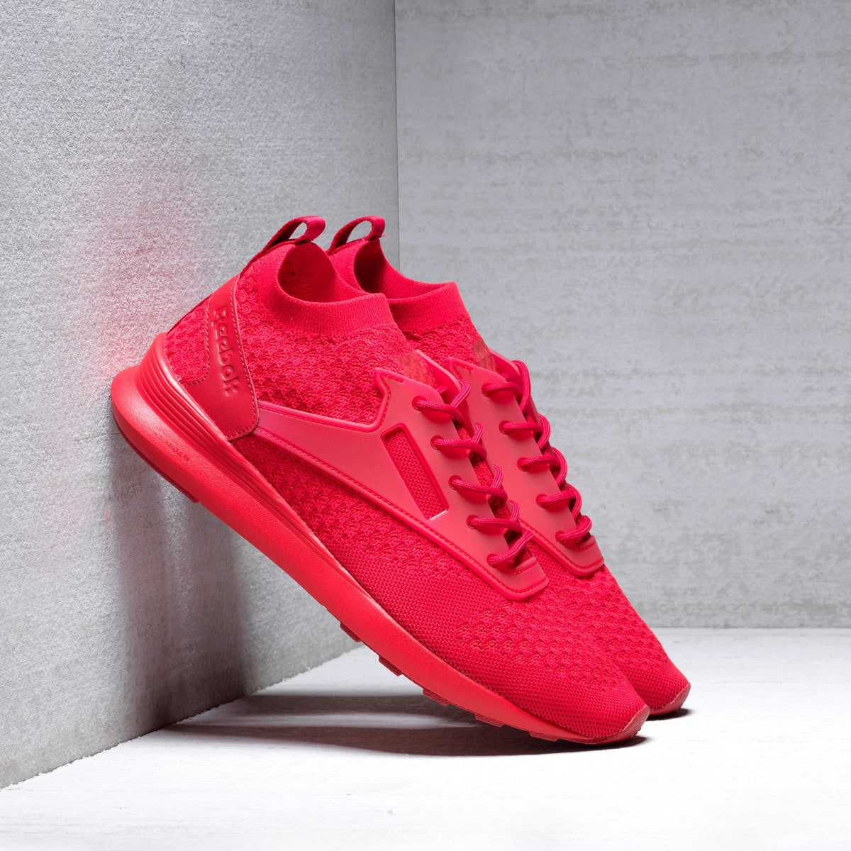 reebok zoku runner red