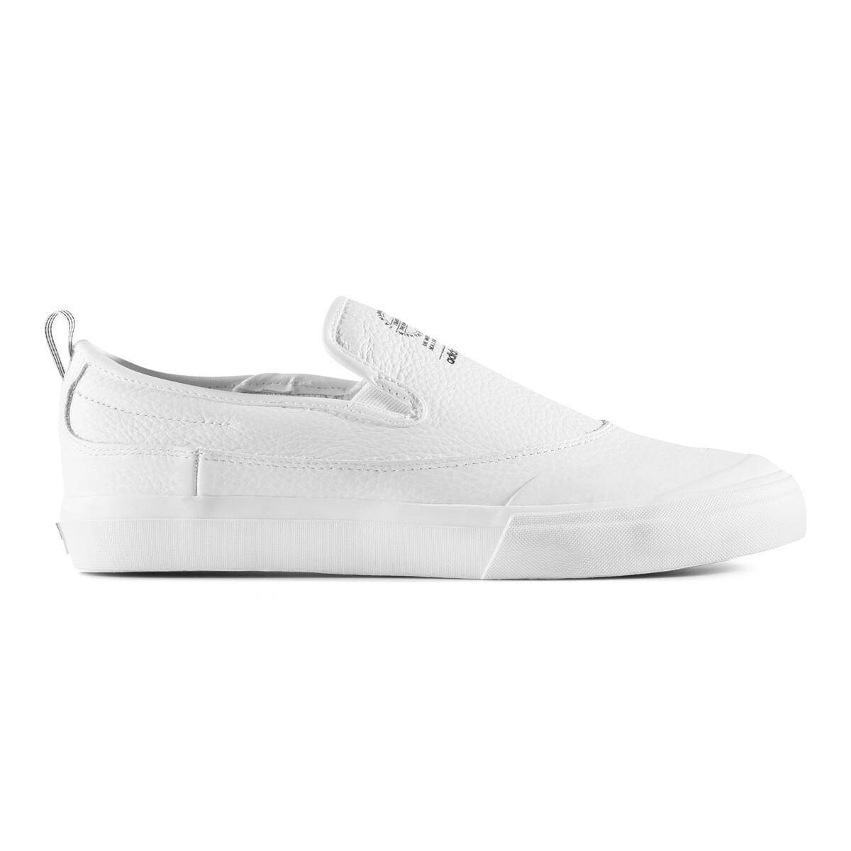 adidas slip on matchcourt white