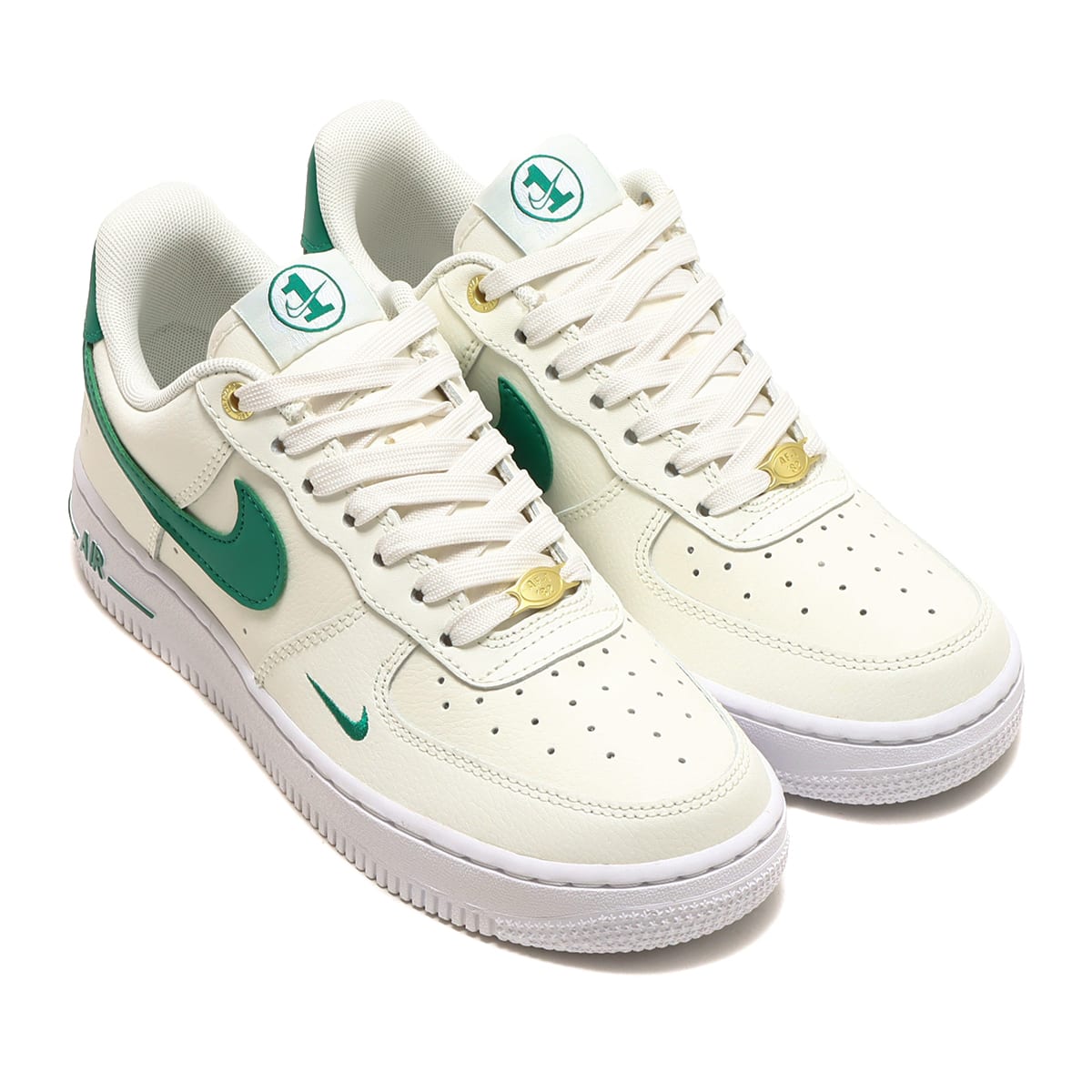 美品】NIKE WMNS AIR FORCE 1 07 SE 22.5cm - スニーカー