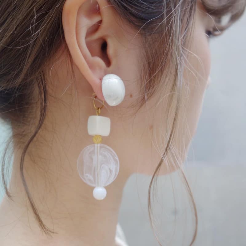 Fone クリアアクリルピアスWHITE 17SU-Iのメイン画像