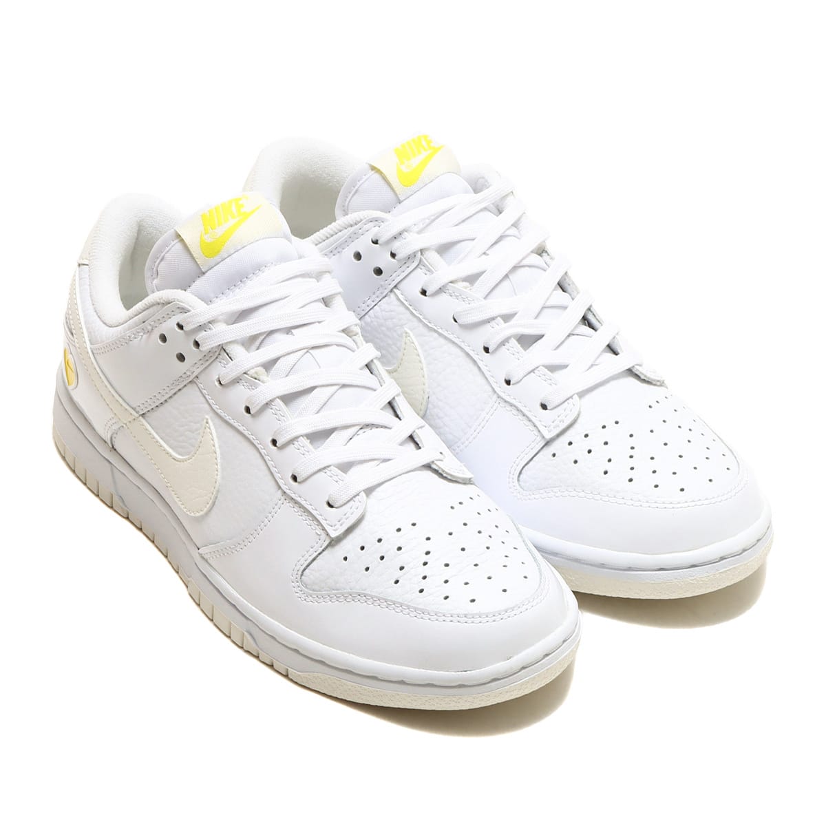 レアNIKE WMNS DUNK LOW WHITE/SAIL YELLOW