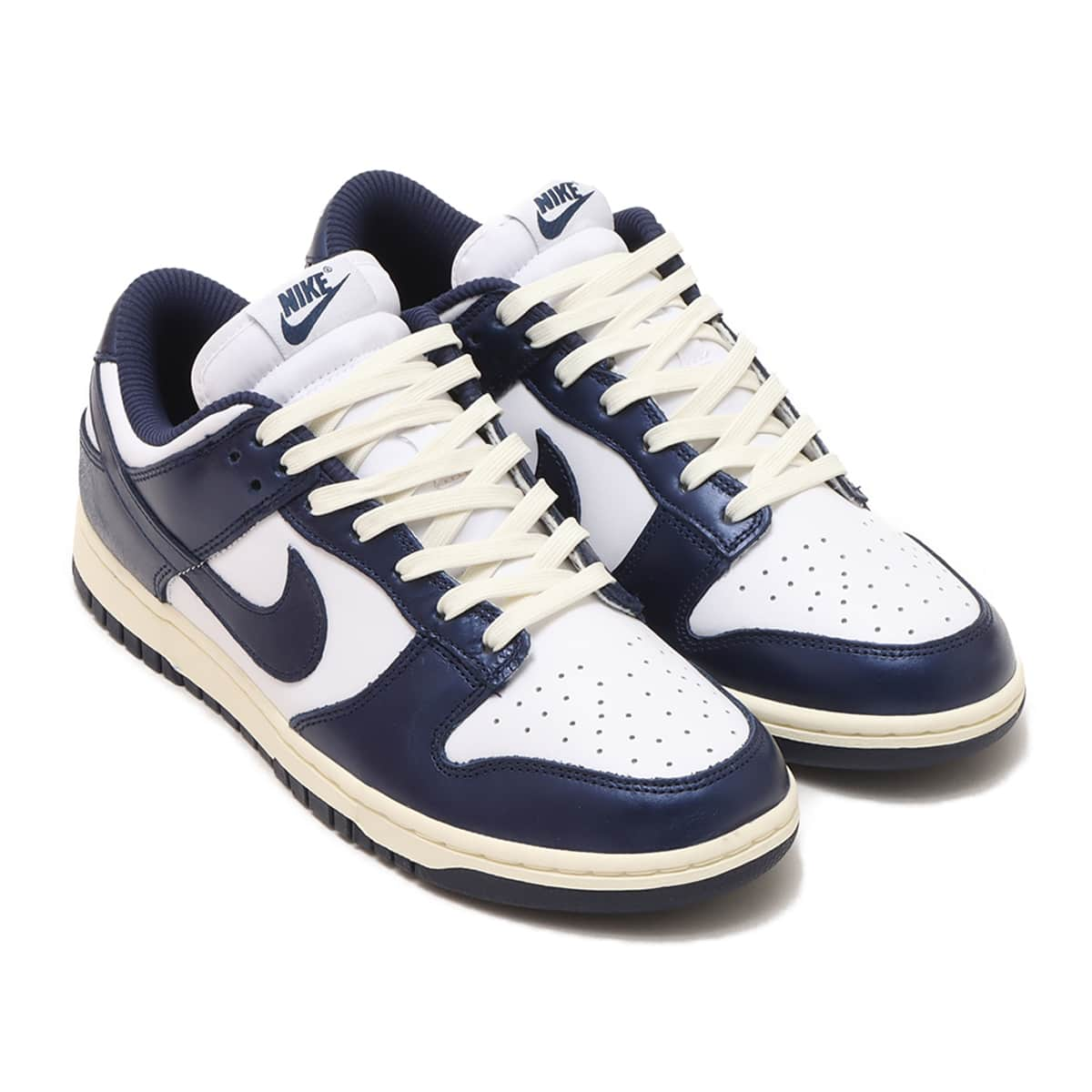 Nike dunk White  Midnight Navy新品未使用となります