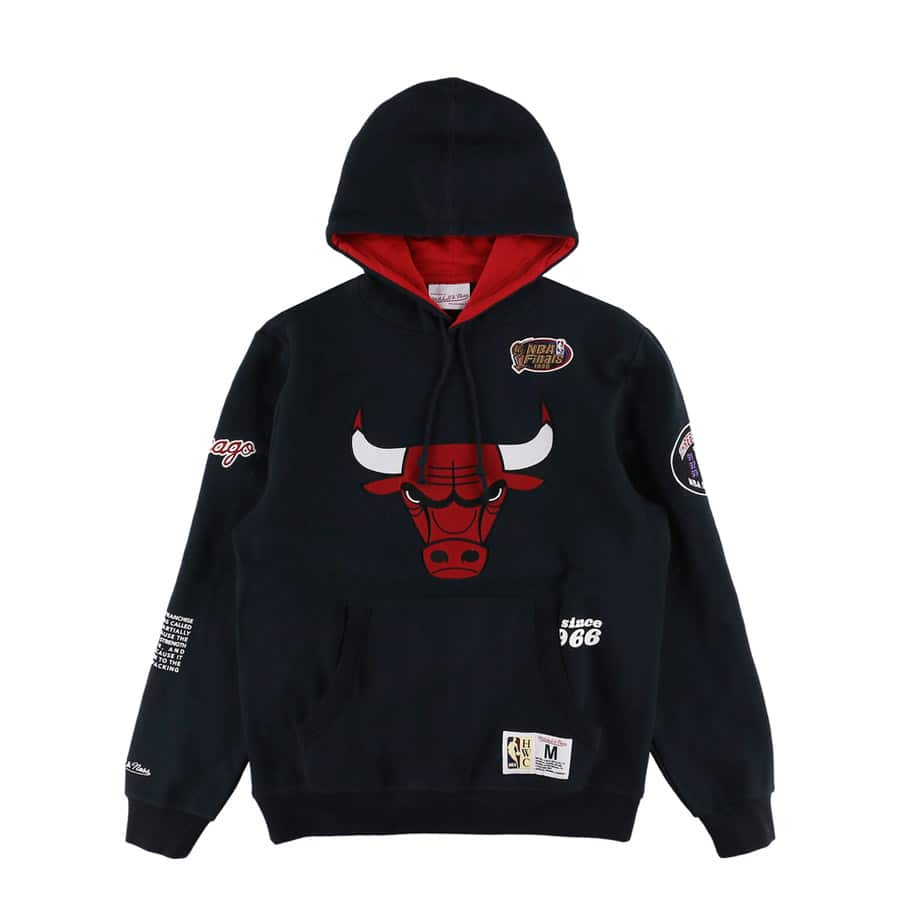 人気銘柄 mitchell&ness × BULLS 23 黒 復刻版ジャージ - トップス