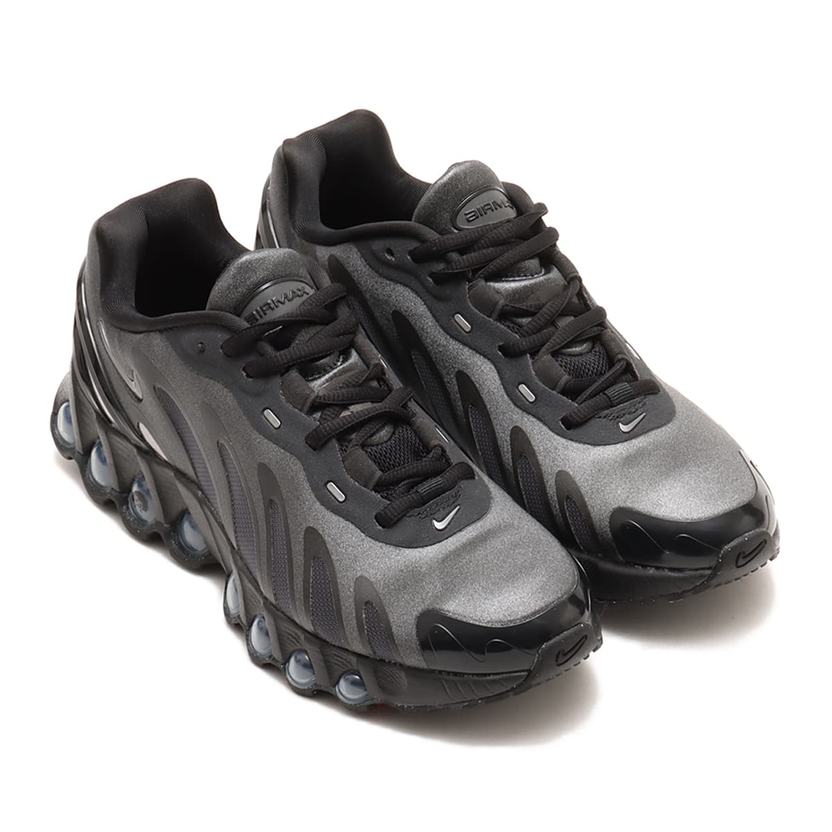 NIKE W AIR MAX DN8 BLACK/MTLC DARK GREY-IRON GREYのメイン画像