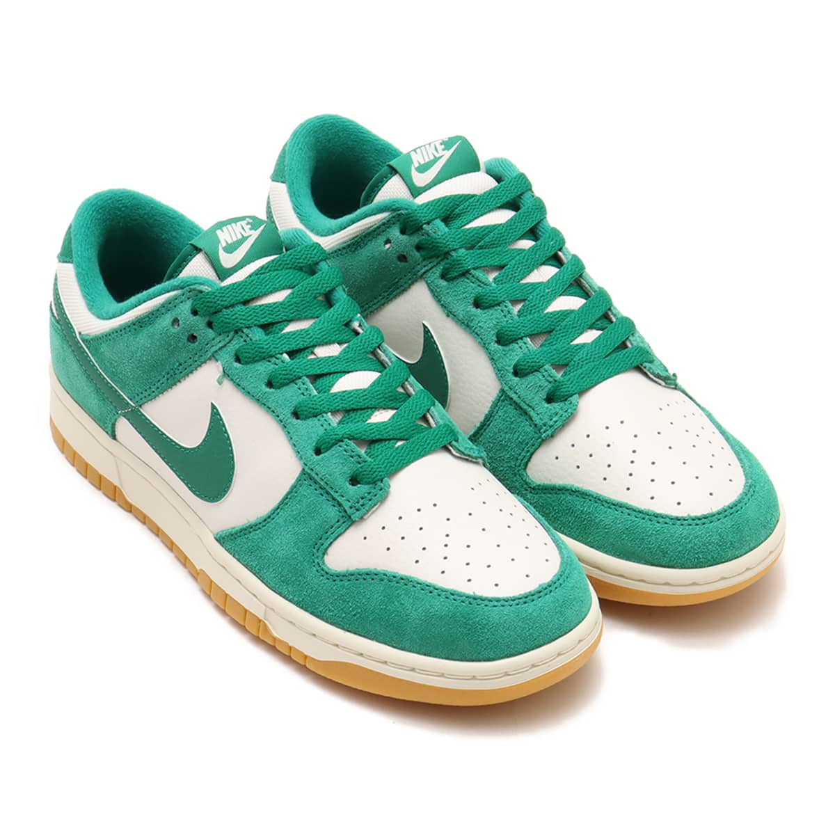 NIKE DUNK LOW SE PHANTOM/MALACHITE-GUM LIGHT BROWN |atmos（アトモス） 公式オンラインストア