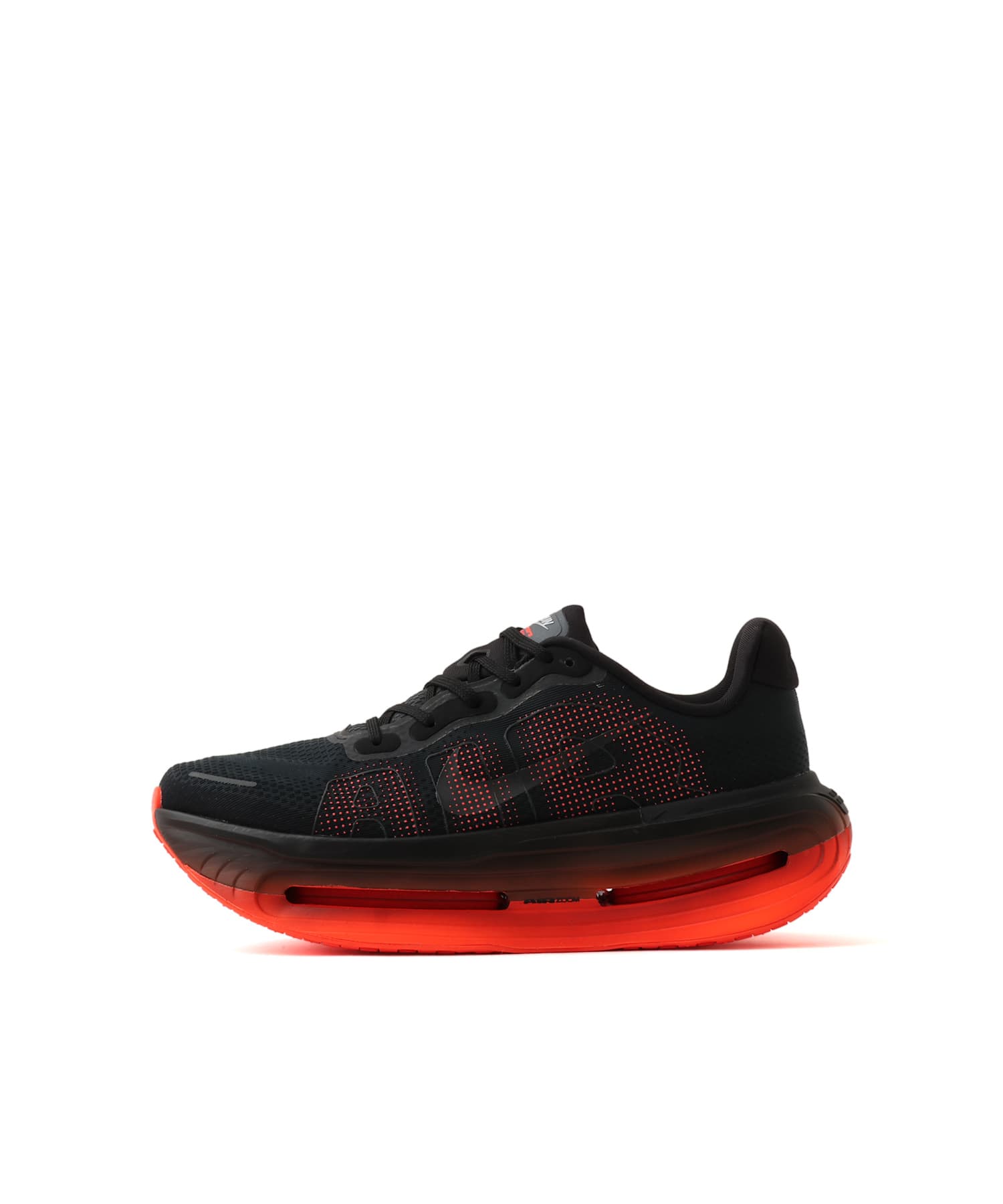 NIKE VOMERO PREMIUM BLACK/BLACK-BRT CRIMSONのメイン画像