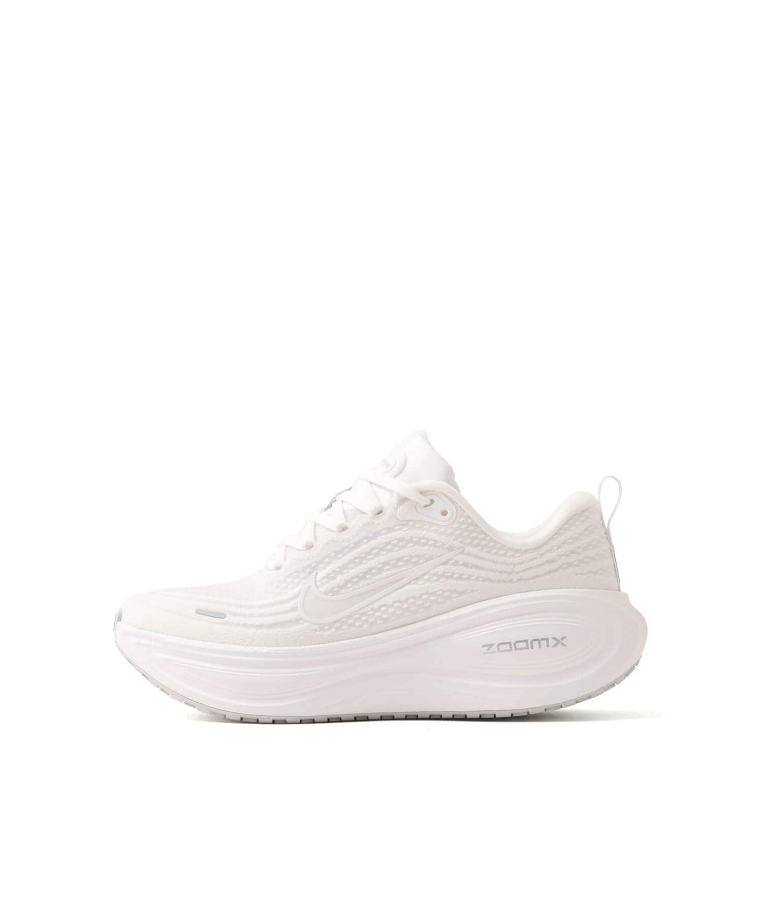 NIKE W VOMERO PLUS WHITE/SUMMIT WHITE-PHOTON DUSTのメイン画像
