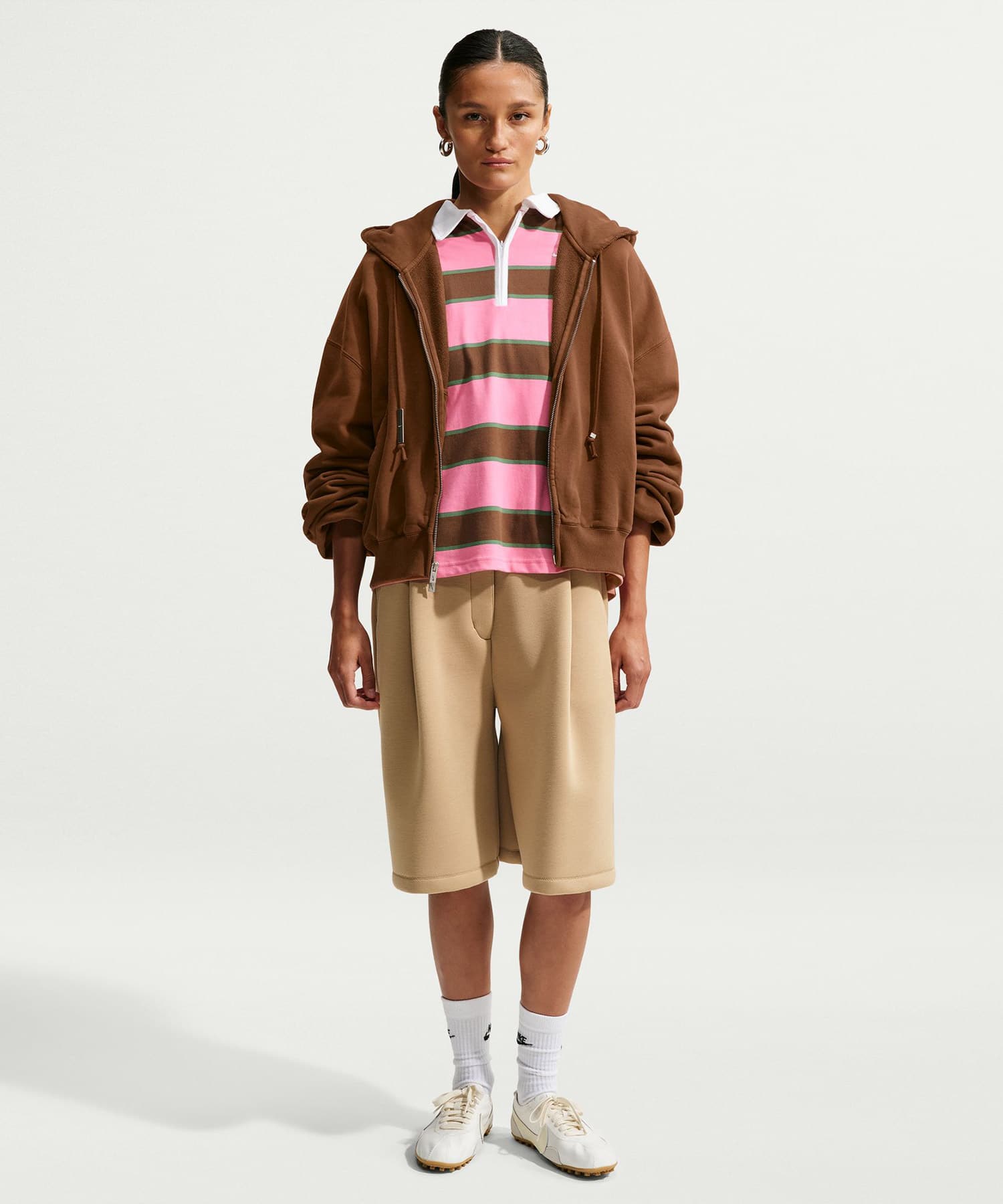 NIKE W NRG NK STUDIO FLEECE HOODIE CACAO WOWのメイン画像