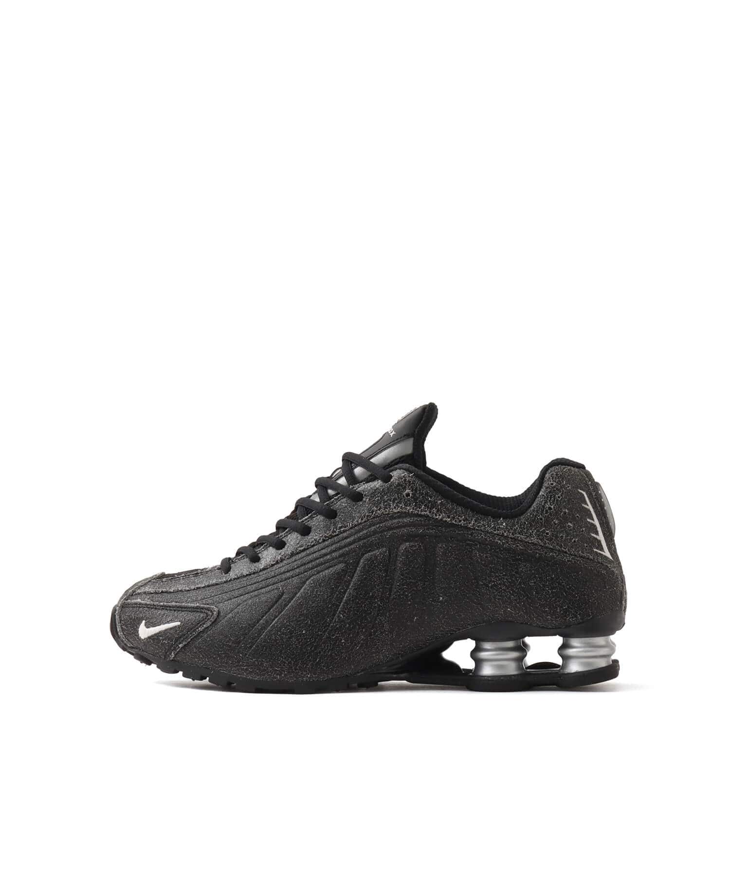 NIKE SHOX R4 QS BLACK/SAIL-LT SMOKE GREY-METALLIC SILVERのメイン画像