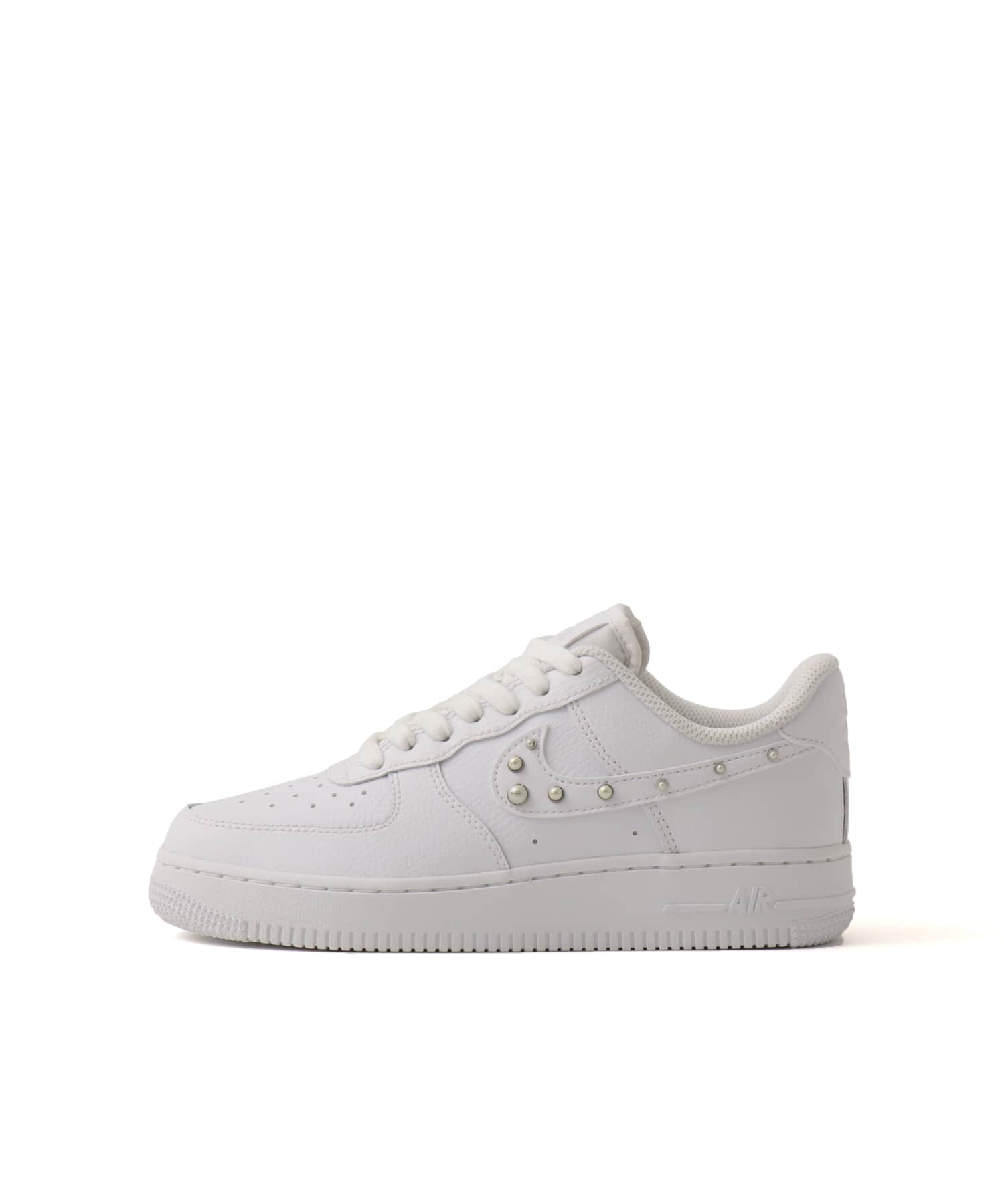 NIKE WMNS AIR FORCE 1 '07 WHITE/WHITE-METALLIC SILVERのメイン画像
