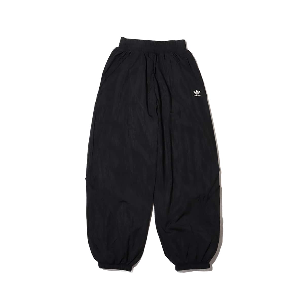 adidas WOVEN TRKPANT BLACK のメイン画像